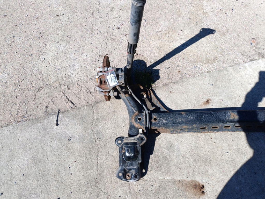 VW GOLF VII BELKA ZAWIESZENIA TYŁ KPL. Numer katalogowy części 01