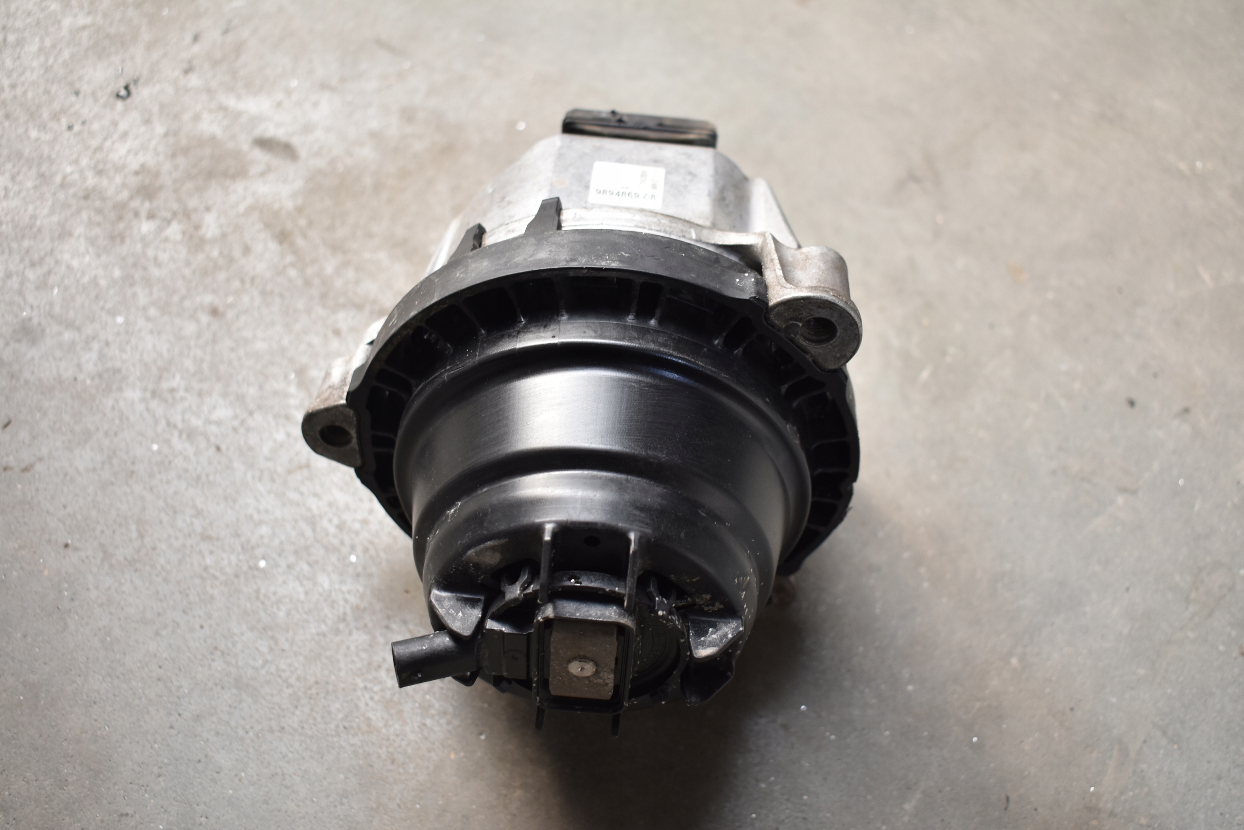 IDEALNA engine mount left BMW G70 G60 1