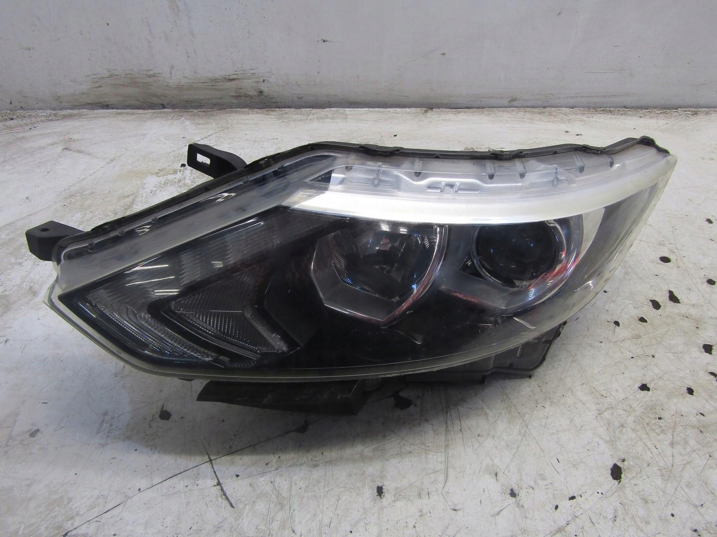 ФАРА ЛЕВА PRZEEDNIA ФАРА ЛЕВЫЙ ПЕРЕД LED QASHQAI II J11 100-18014