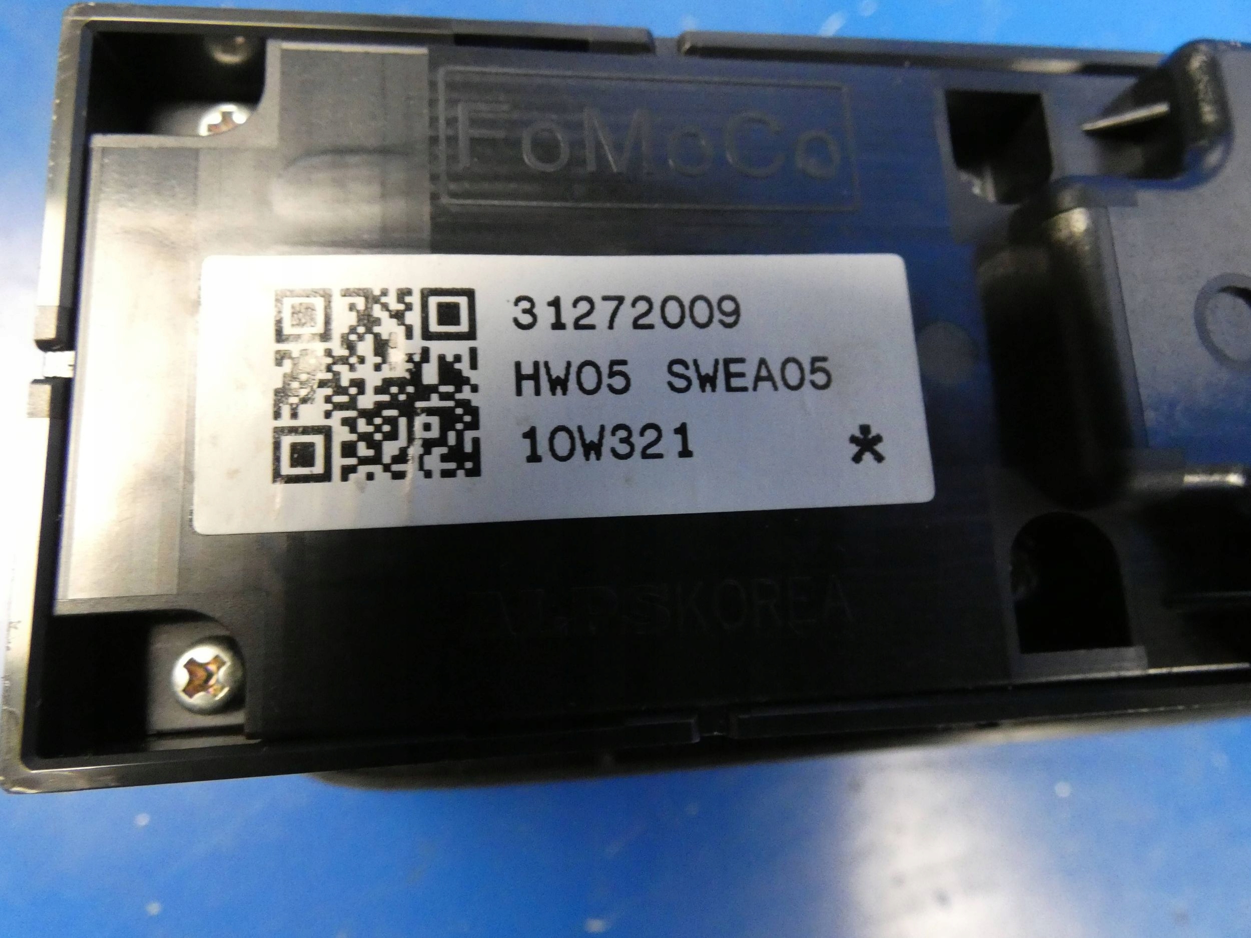 VOLVO XC60 and V60 S60 II window control switch left front driver´s