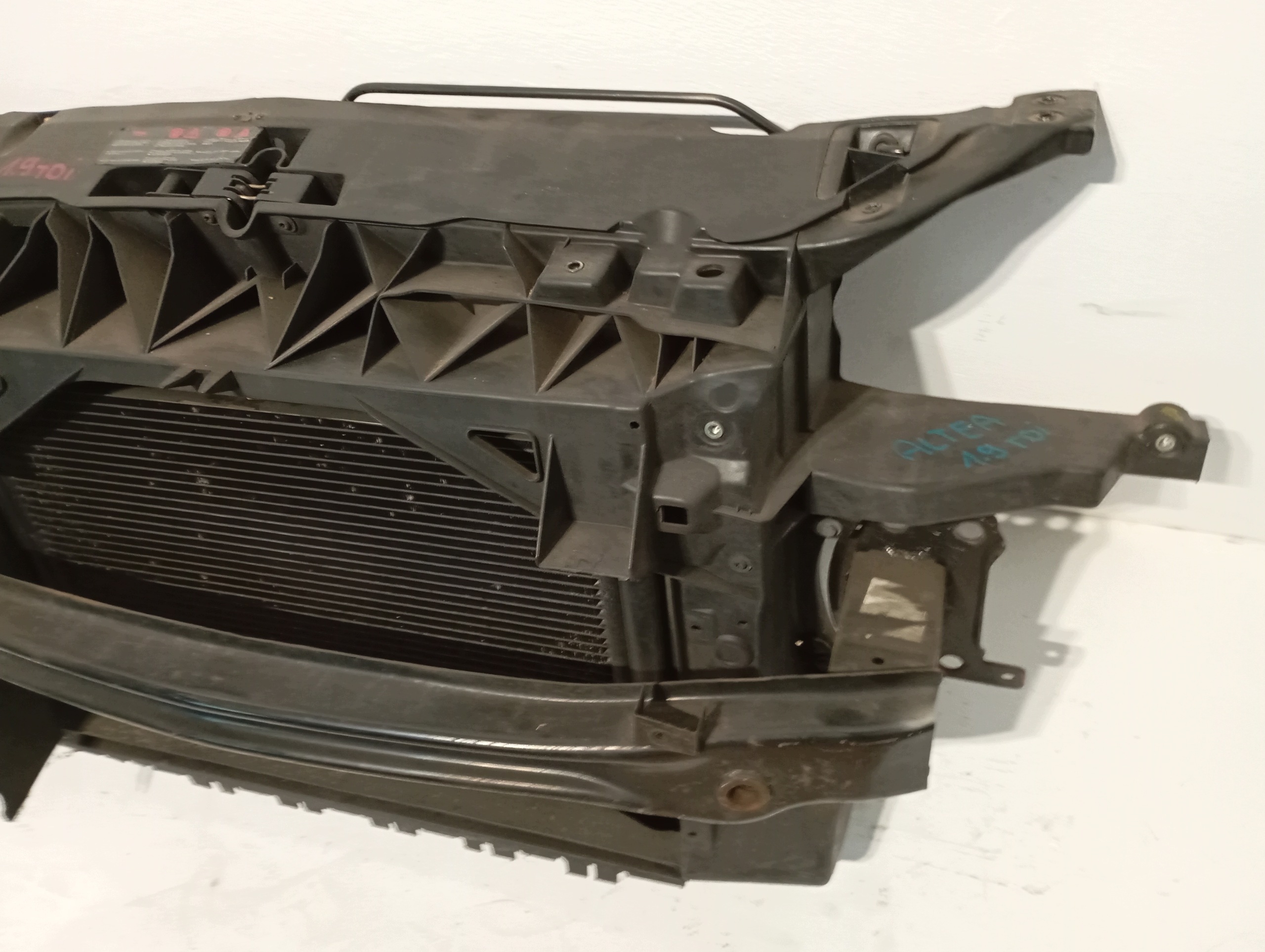 support panel for radiators CHLODNIE SEAT ALTEA 1,9TDI