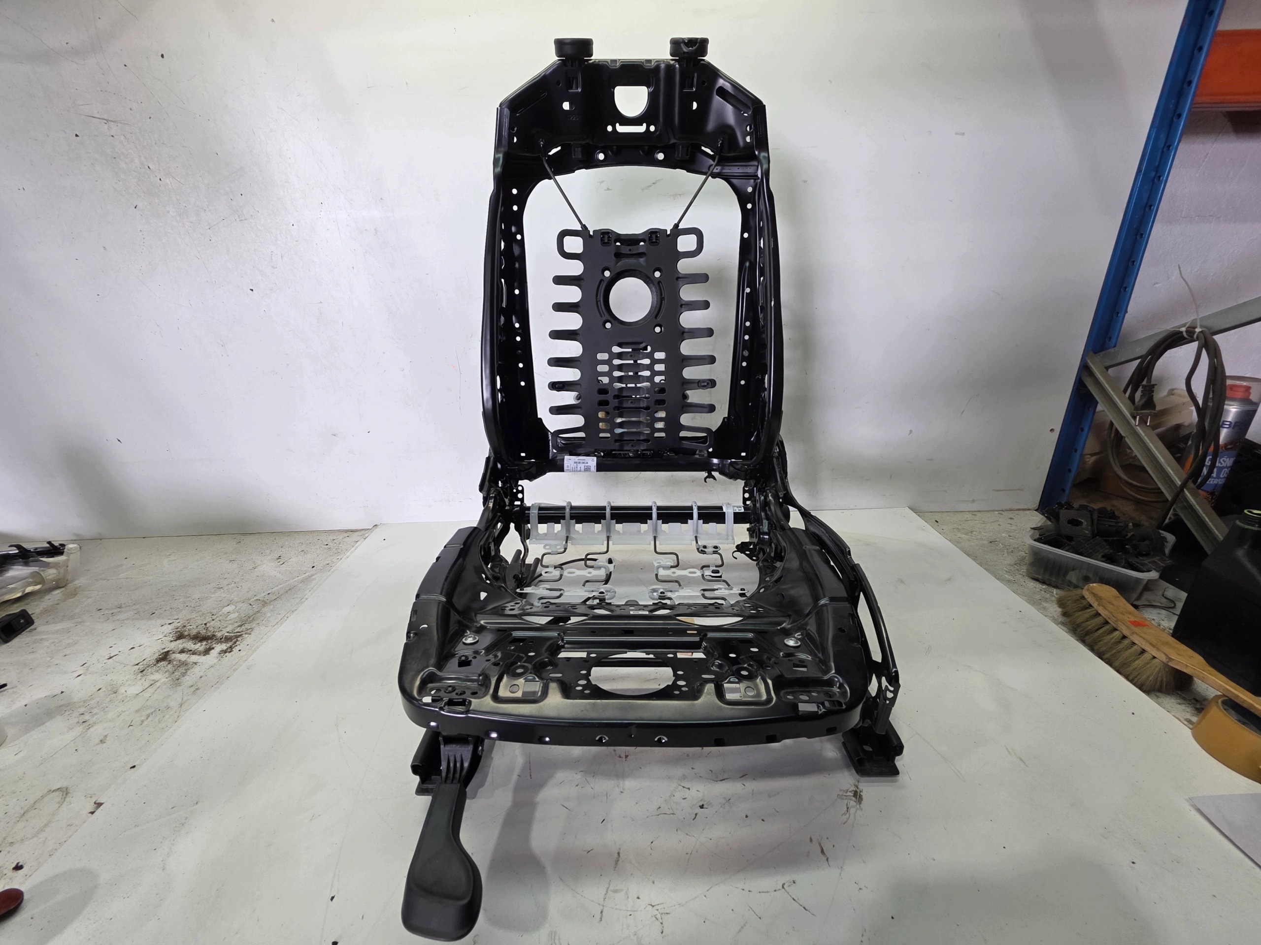 support seat left AUDI A6 C8 4K0881045AN 4K0881105G