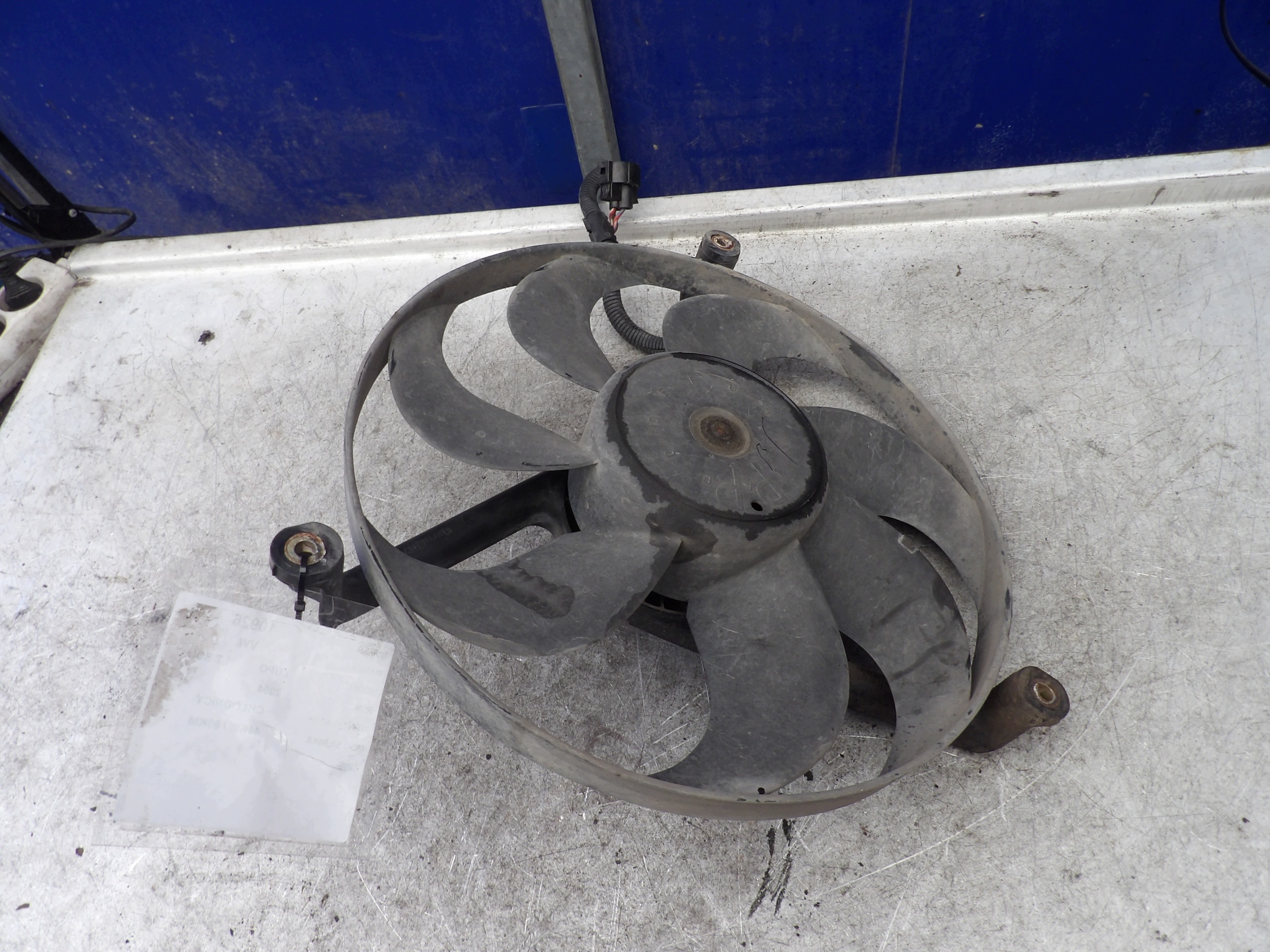 VW LIPO 1.7 SDI ventilátor chladiče 6N0121209M