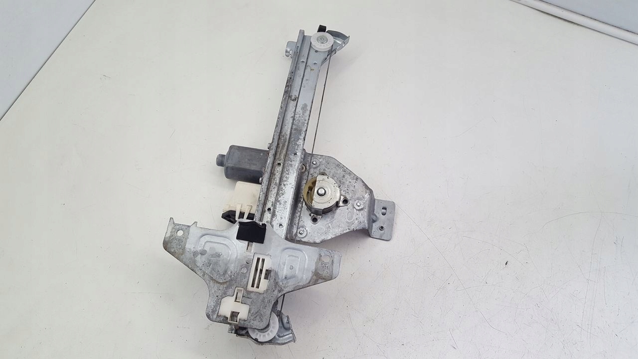 window regulator right rear part Citroen C4 1,6 VTI