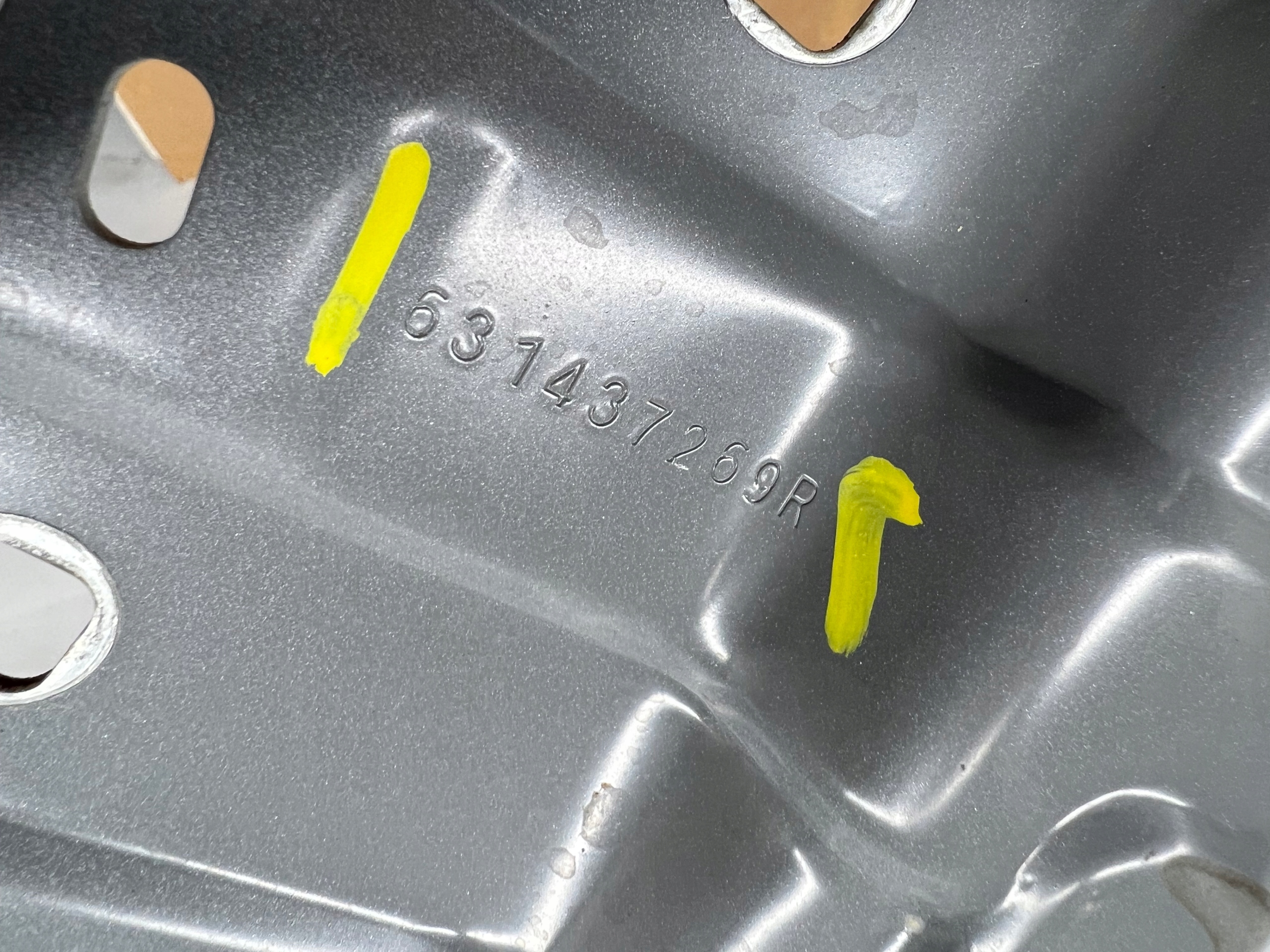 Dacia Sandero III Consolle parafango sinistra