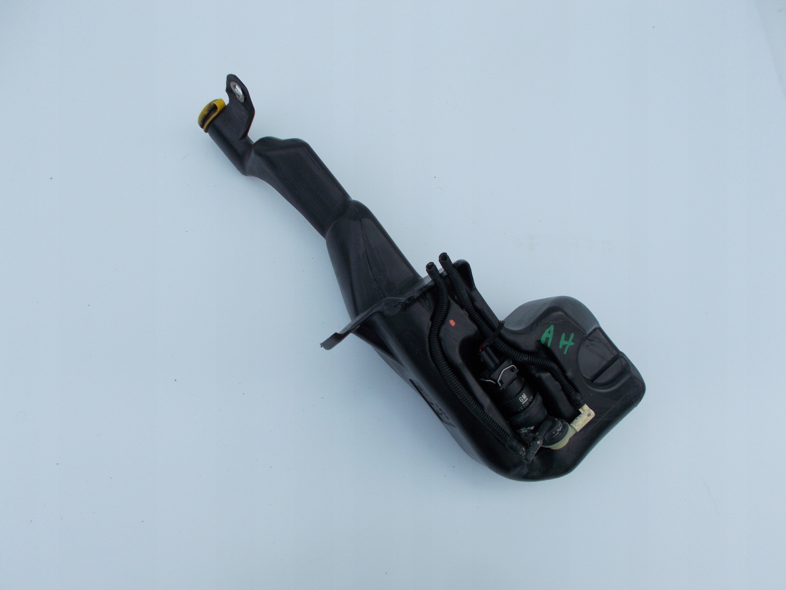 Бачок омывателя Opel Astra III H