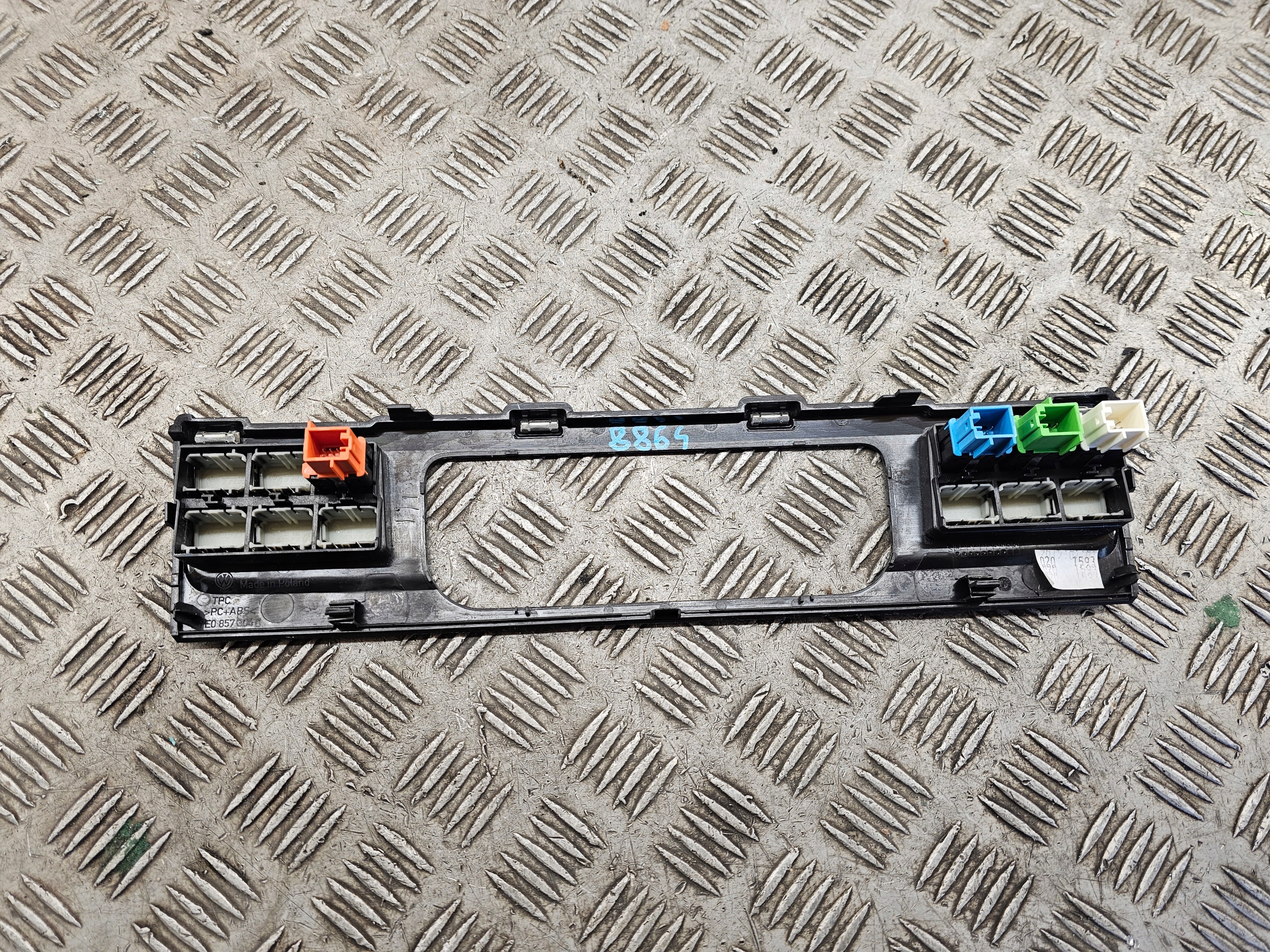 VW T6 RÁM PANELU klimatizaci 7E0857304D