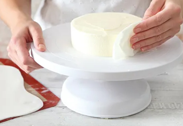 Lukier Plastyczny Masa Cukrowa do Obkładania Tortów SARACINO Top Biała 5kg Marka Saracino