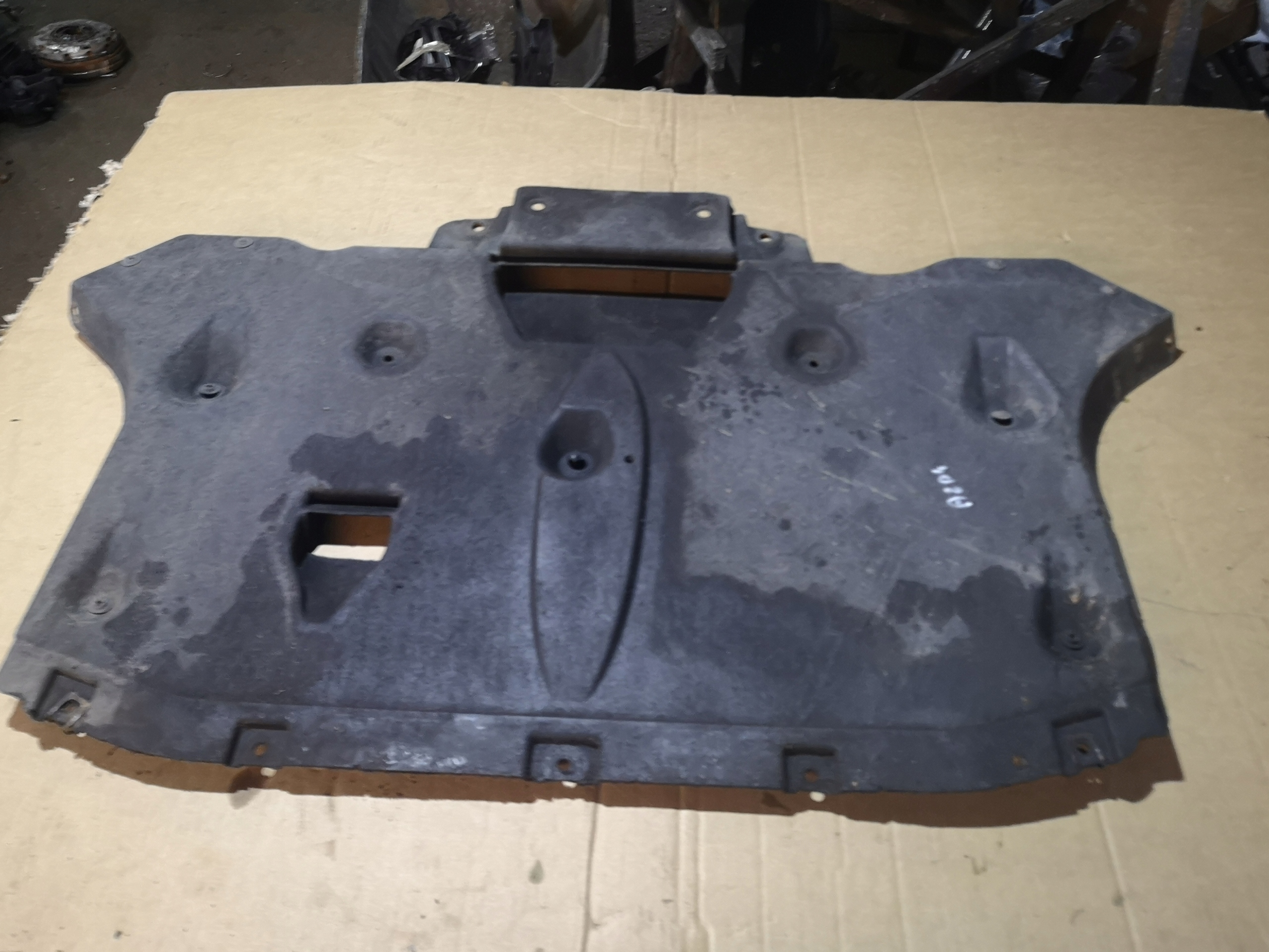 4H0--OSŁONA - AUDI A8 D4 4h0 захист двигуна нижня 2016r