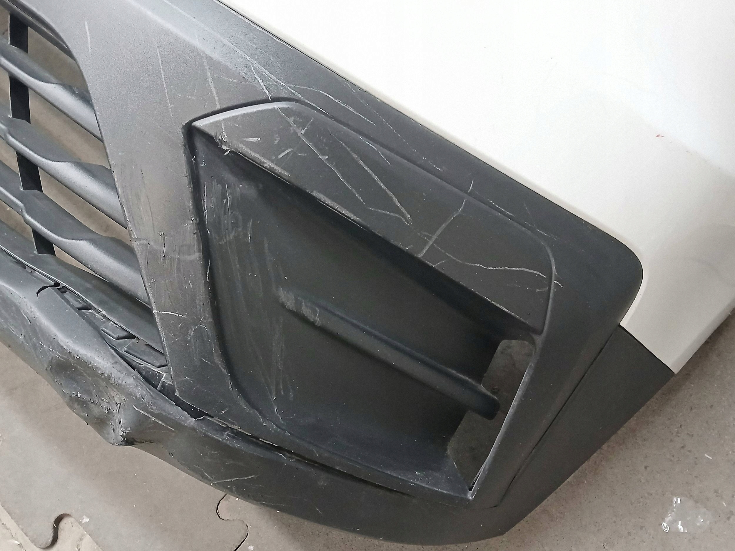 bumper front RENAULT TRAFIC III 3 LIFT IV 4 21