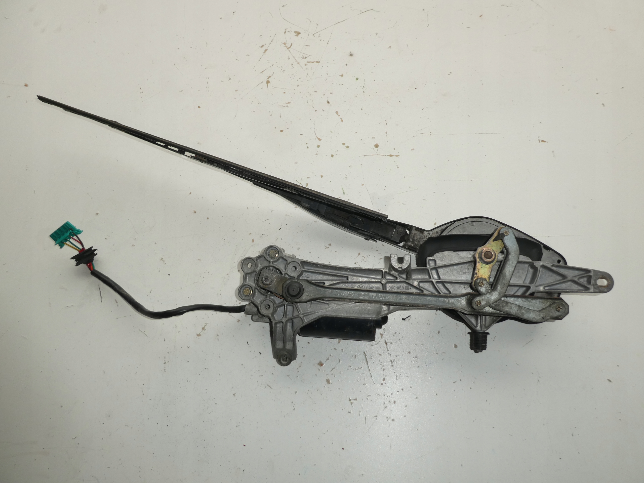 MERCEDES W210 arm wiper front A2028200607
