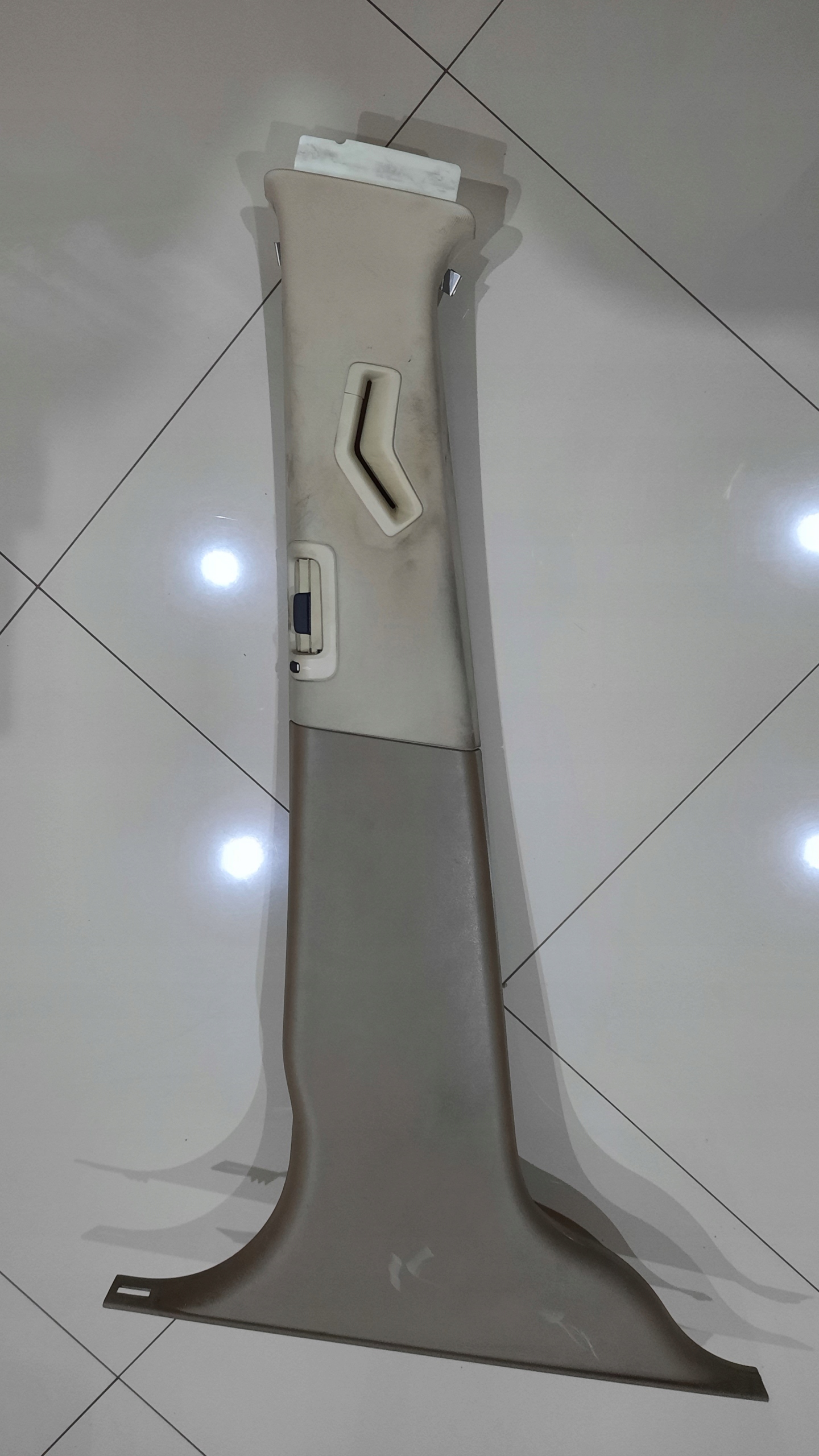 Крышка стойки VOLVO XC70 V70 S80 левая 07-15R