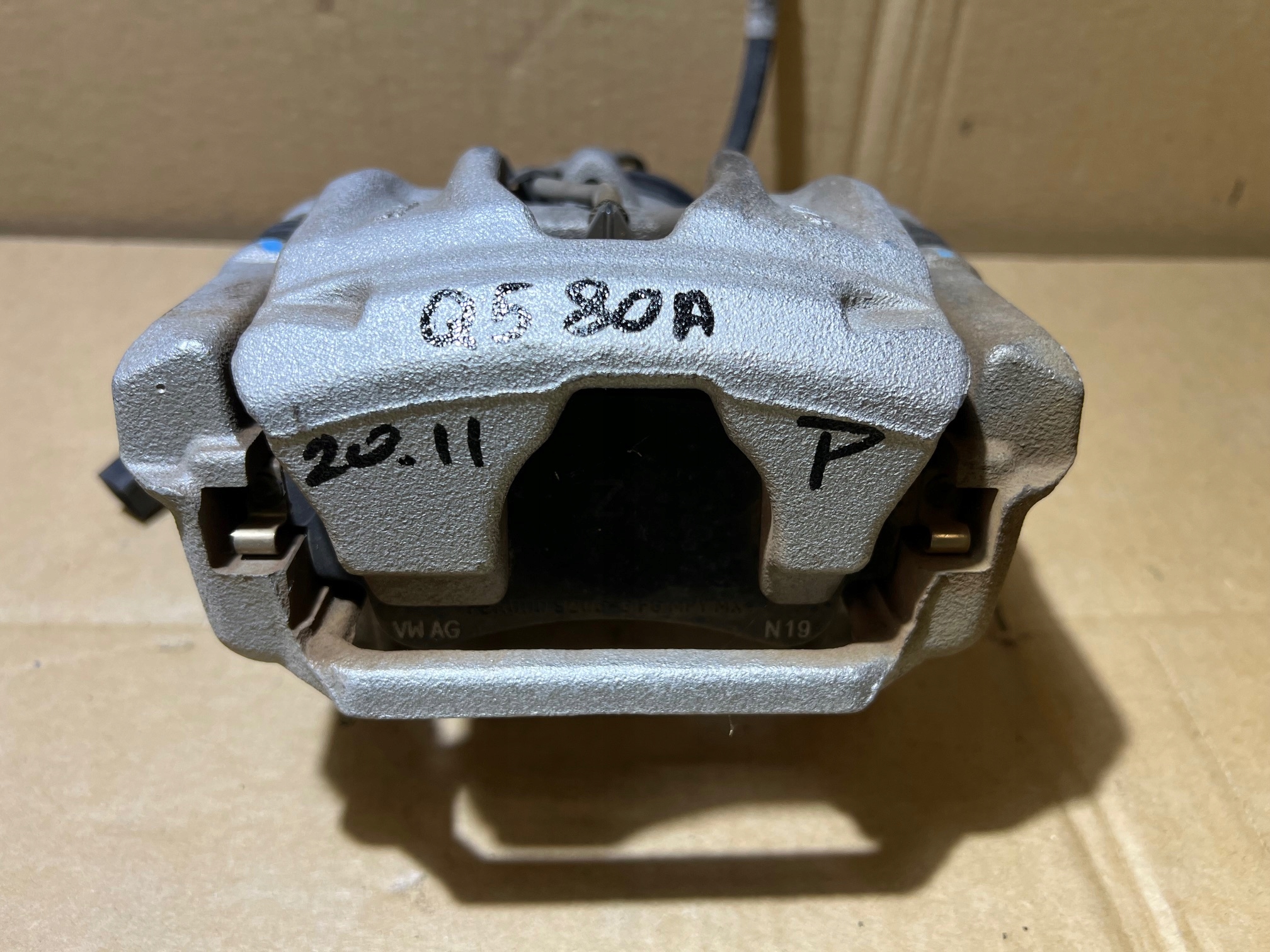 AUDI Q5 80A 2.0 TFSI caliper brake right rear part rear 80A615406