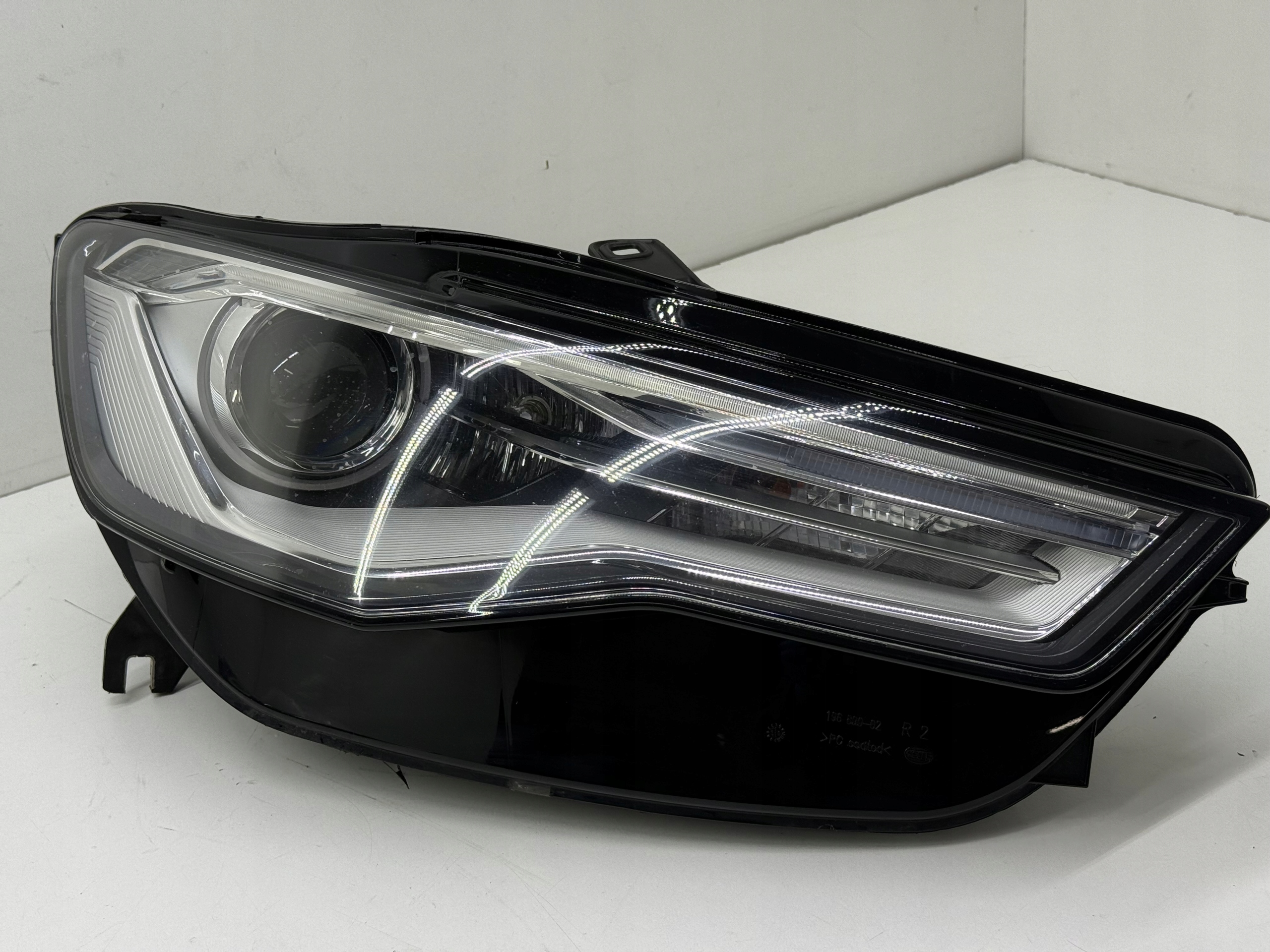 AUDI A6 C7 LIFT light reflektor right front BI-XENON XENON original!
