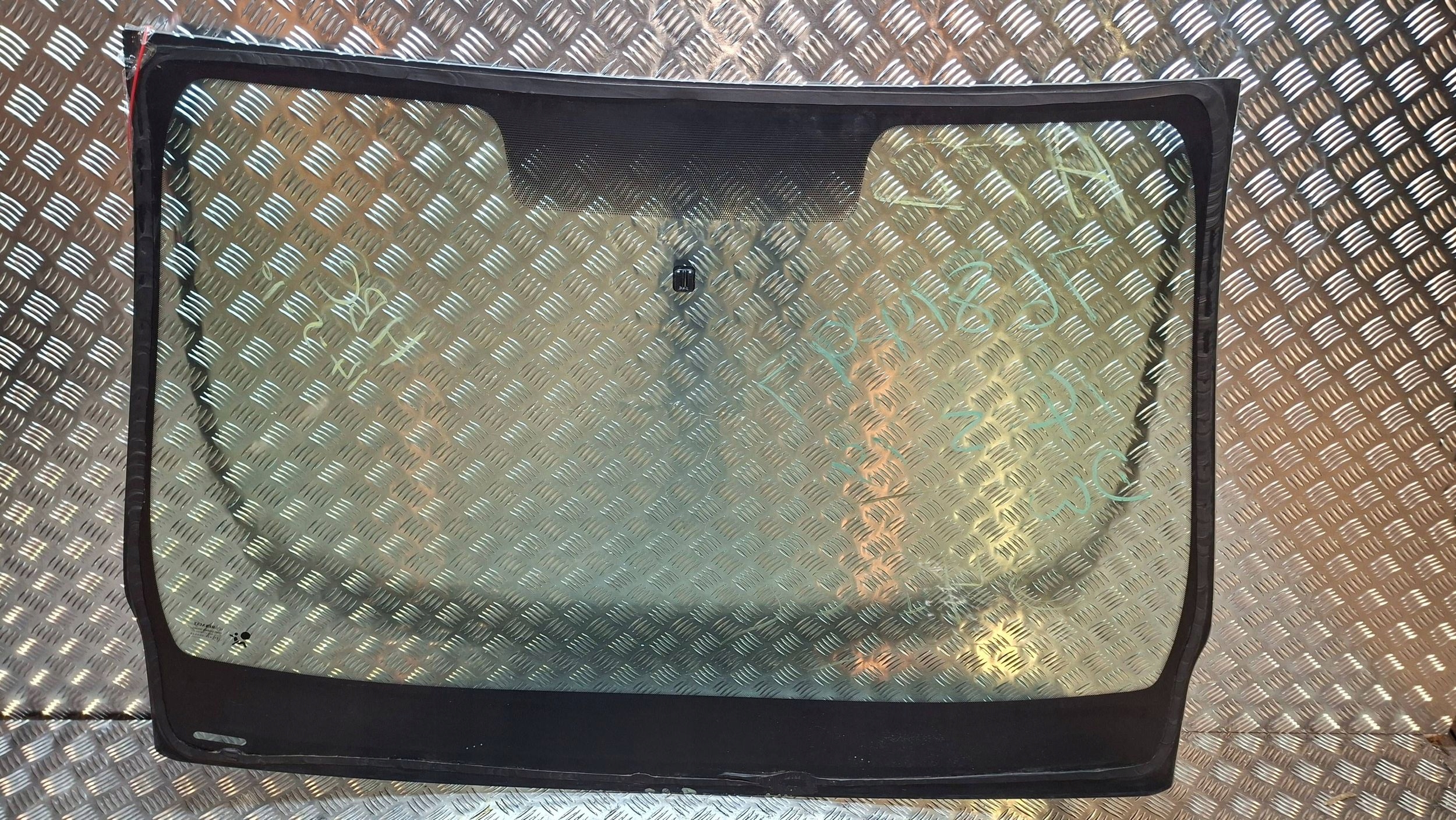 window front front Renault Megane III