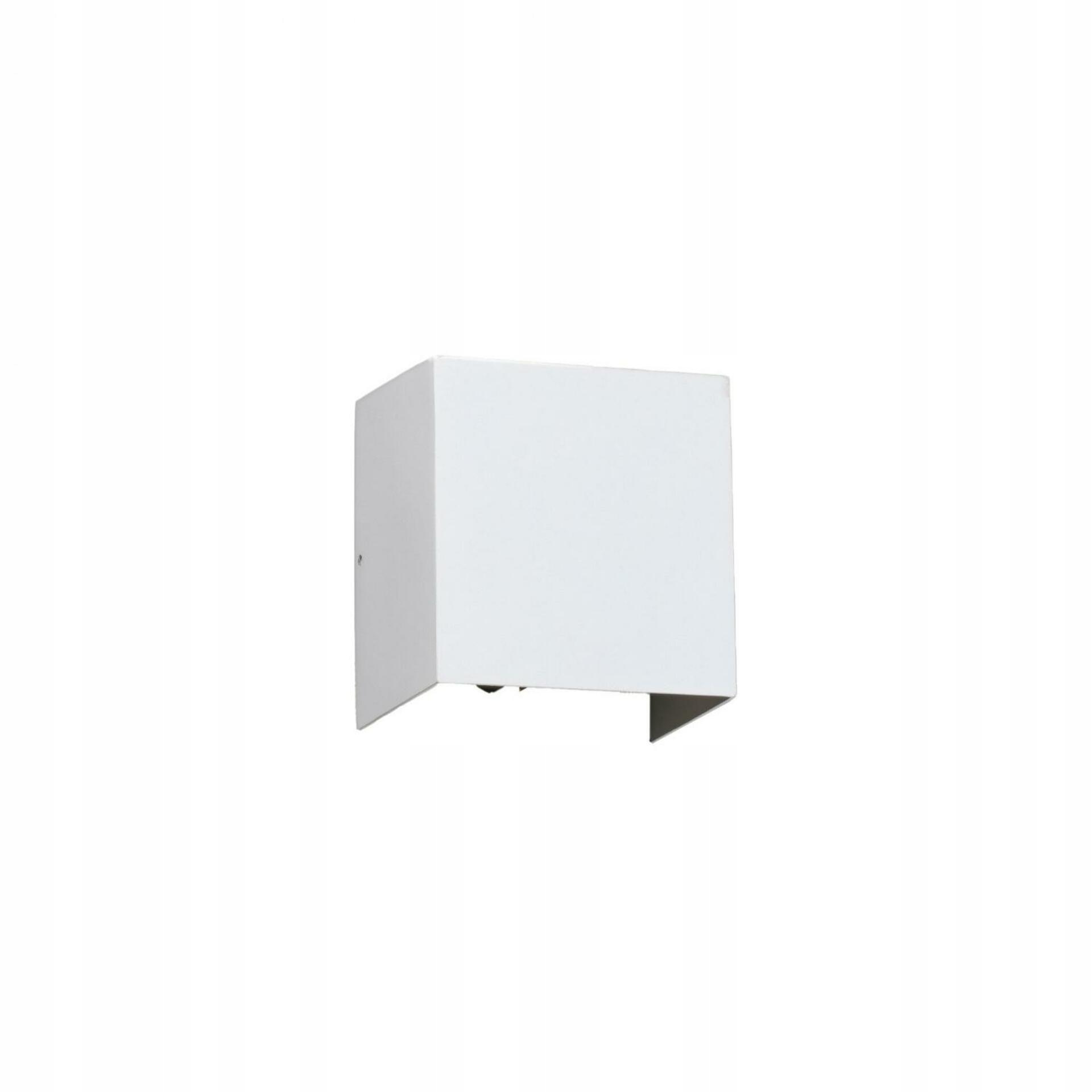 Faro Olan nástenná lampa biela, Led 6W, IP65, moderný hranatý design