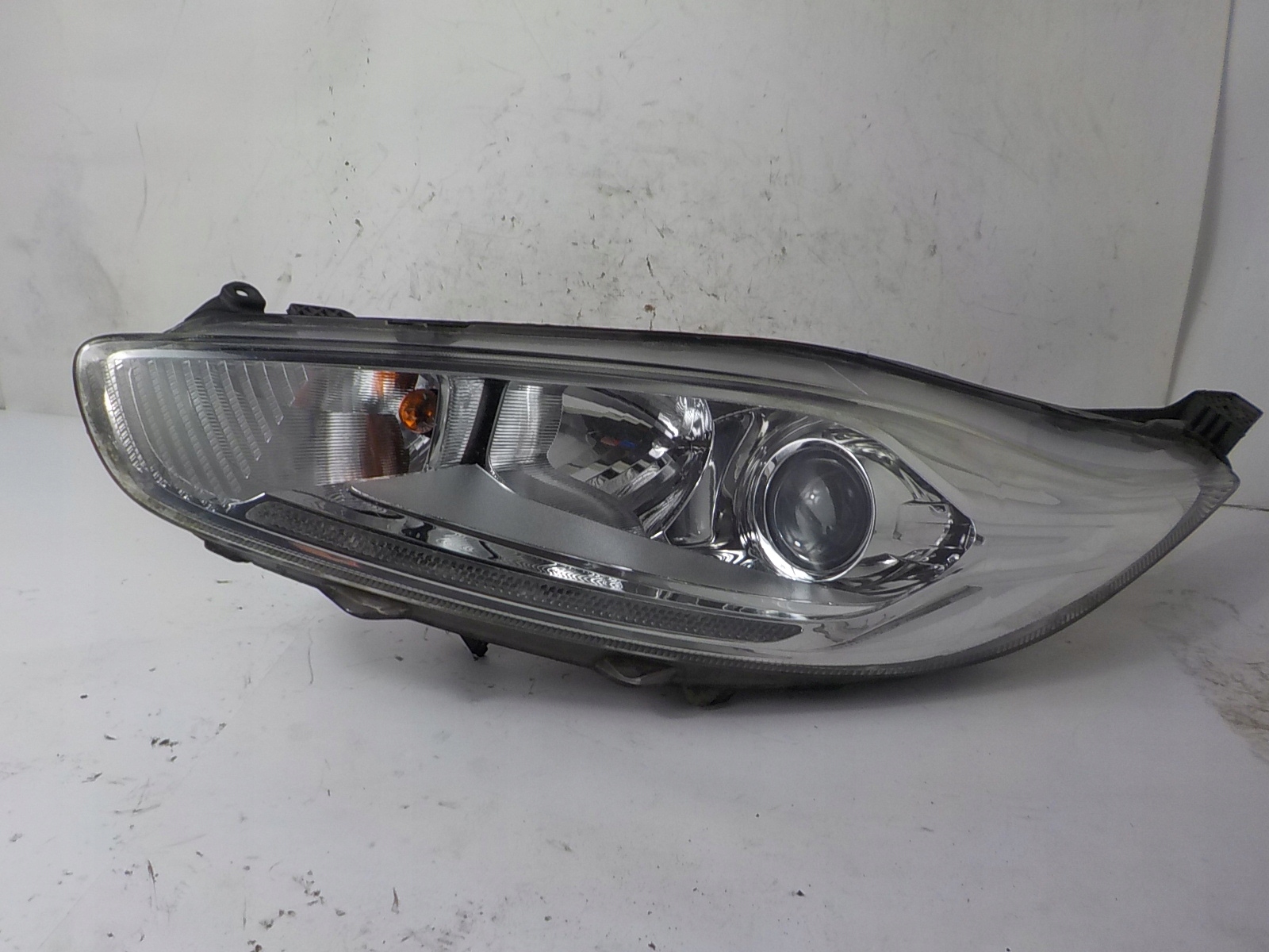 FORD FIESTA MK7 VII LIFT light left front front UK