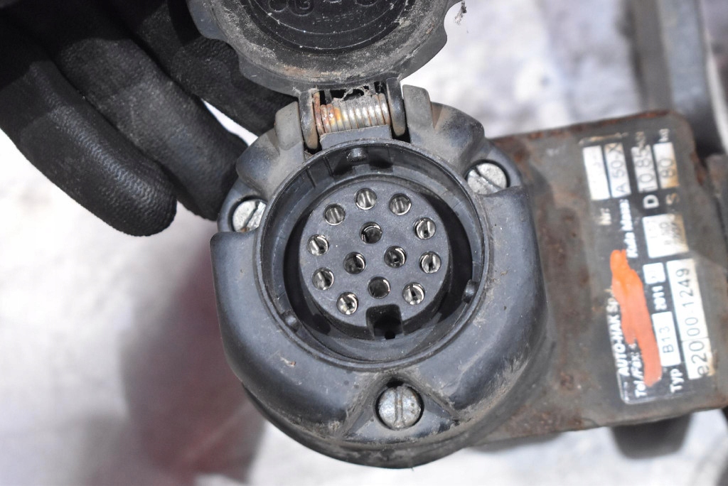 tow BMW X3 E83 LIFT 06-10