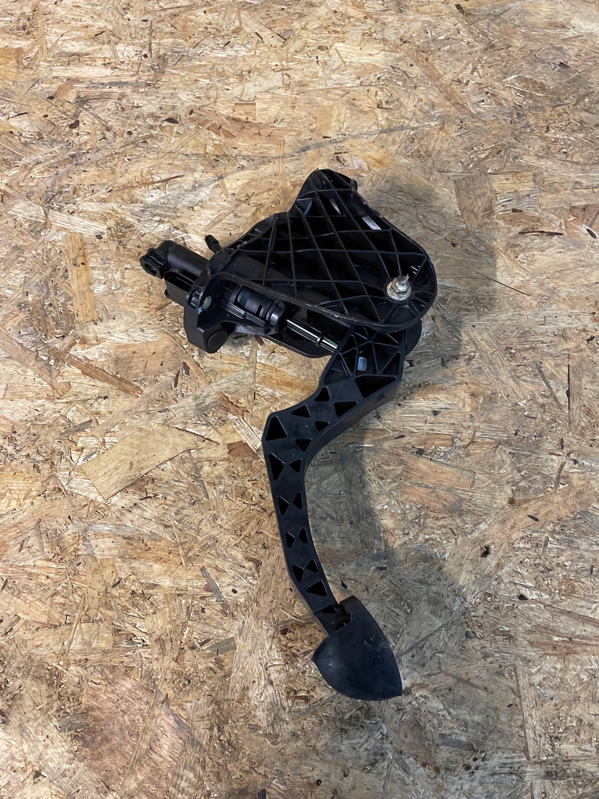 педаль Сцепление vw JETTA V 1K0721388J
