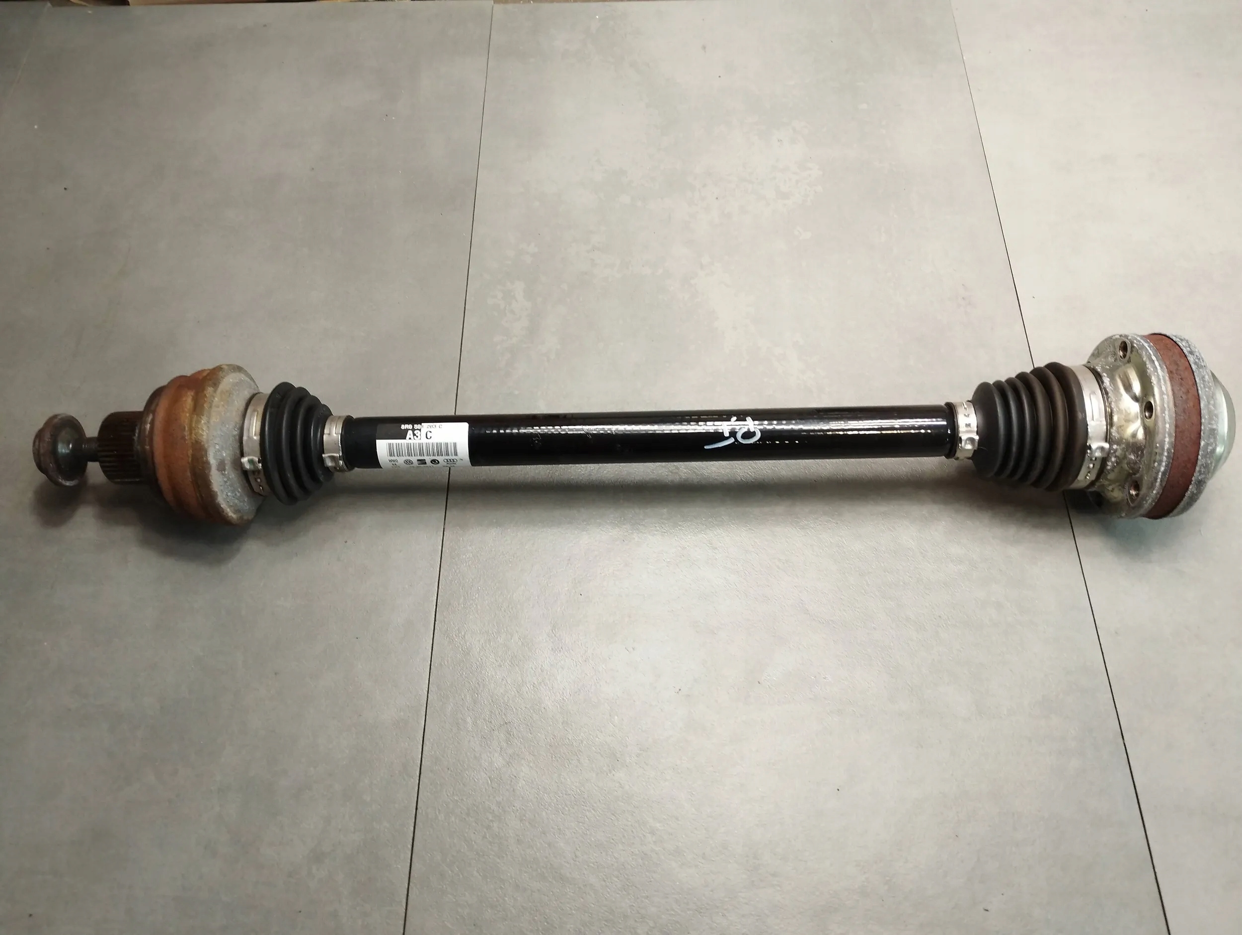 Audi Q5 8R semi-axis rear part 8R0501203C