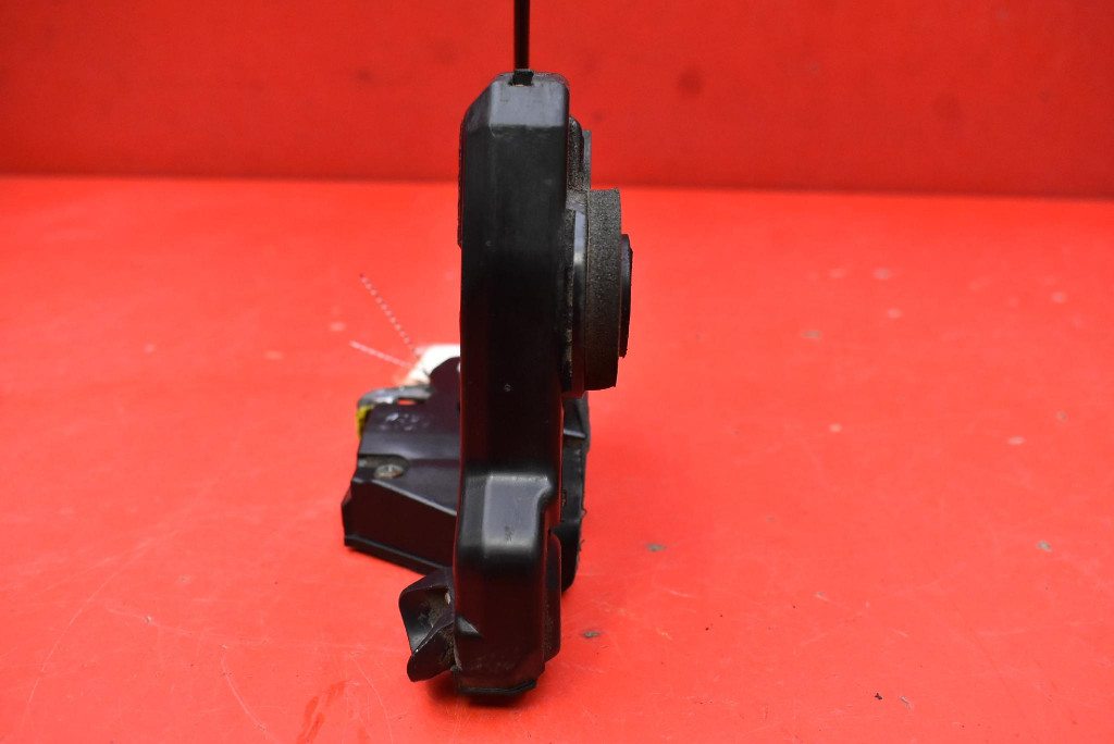 lock door left front front TOYOTA COROLLA VERSO 2 II LIFT 07-09