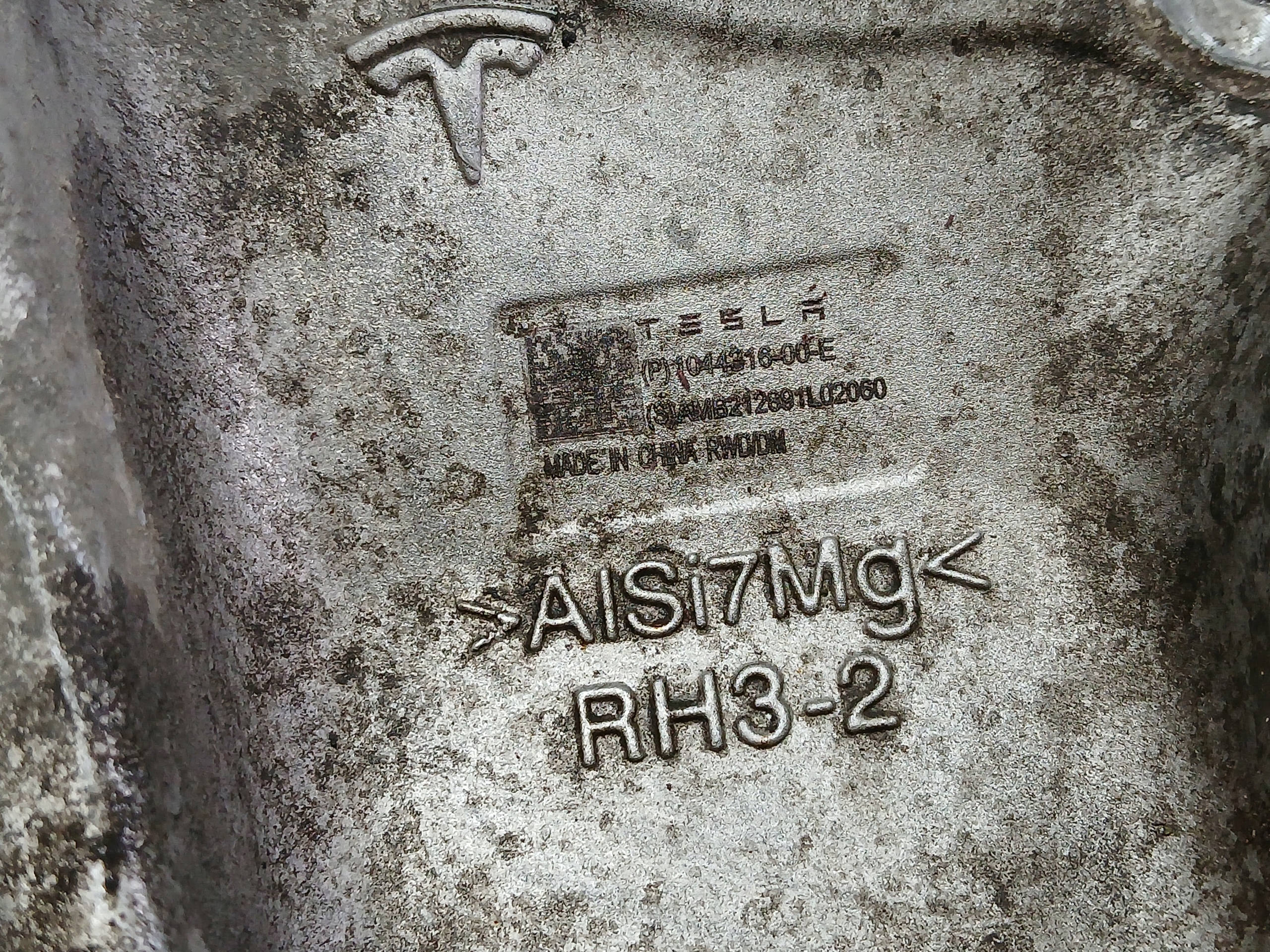 swing right front TESLA 3 III 104431600-E
