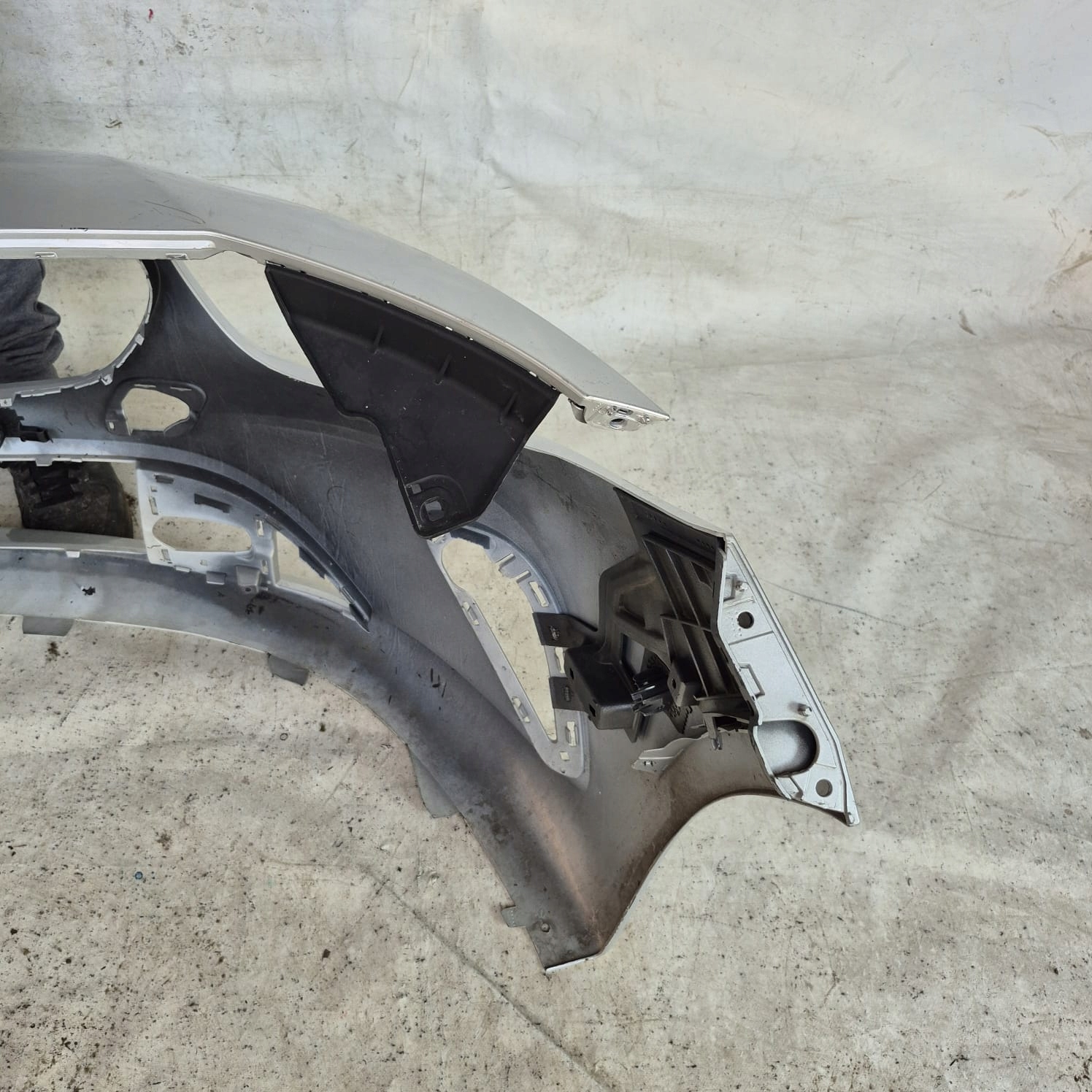 MERCEDES B-KLASA III 3 W247 18-> bumper front front PDC