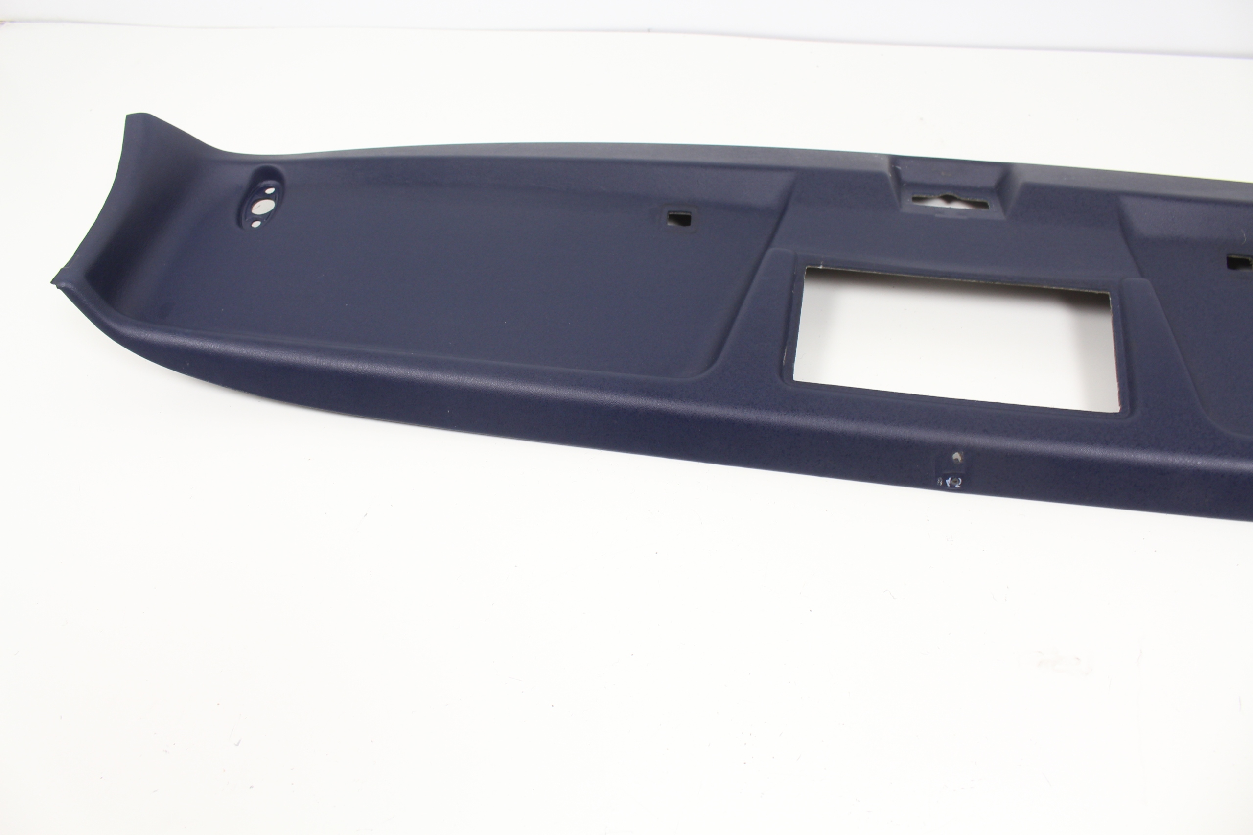 TAPICERKA DASZEK PODSUFITKI MERCEDES W124 COUPE Typ samochodu Samochody osobowe