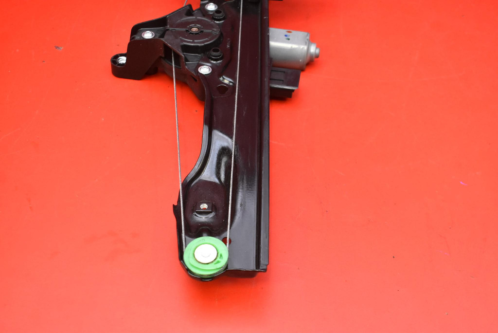 window regulator left front EU 807013ZL0B NISSAN PULSAR C13 5D HB 14-18