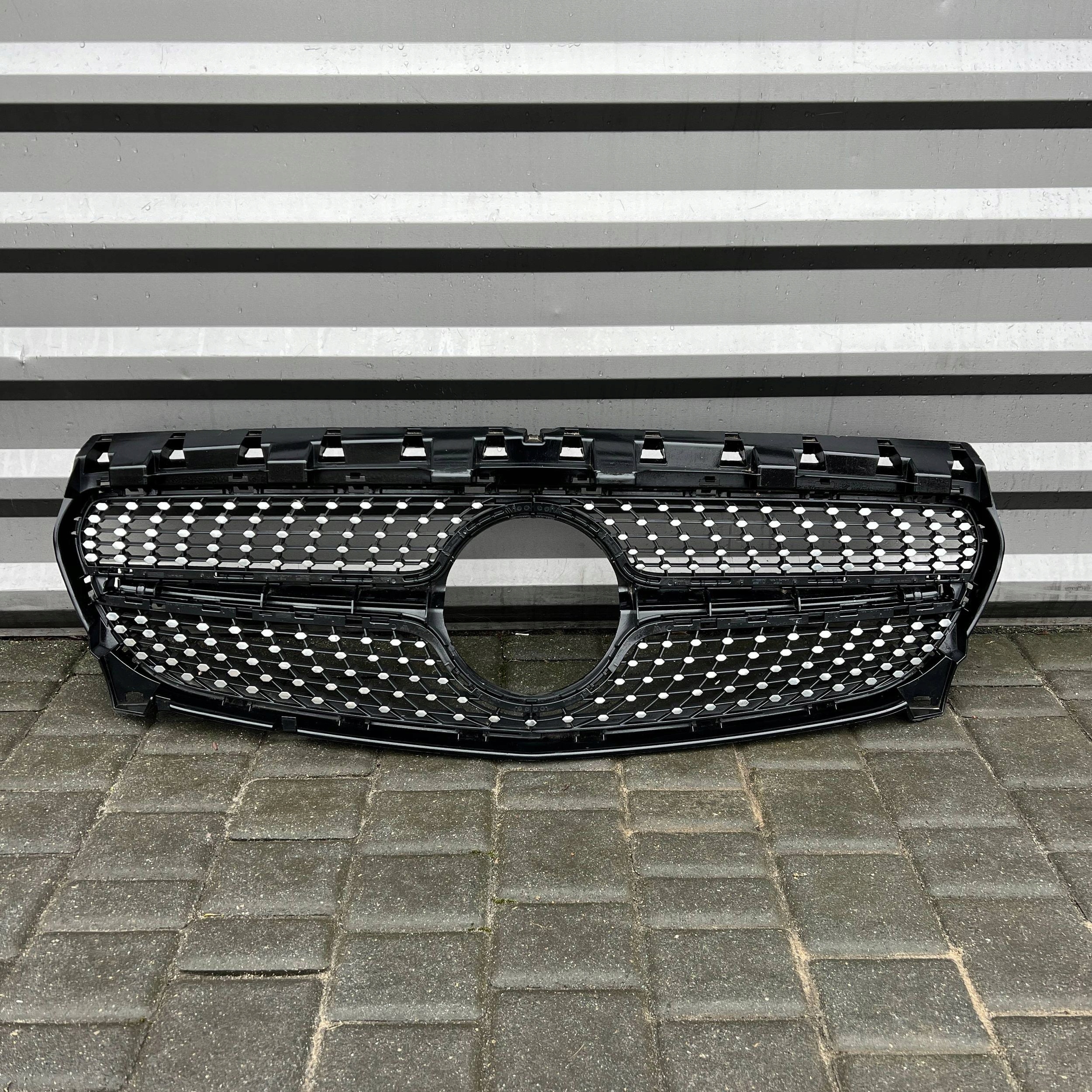 Mercedes-Benz CLA C118 Kühlergrill FRONTGRILL Kühlergitter A1178880600 - Thumbnail 1
