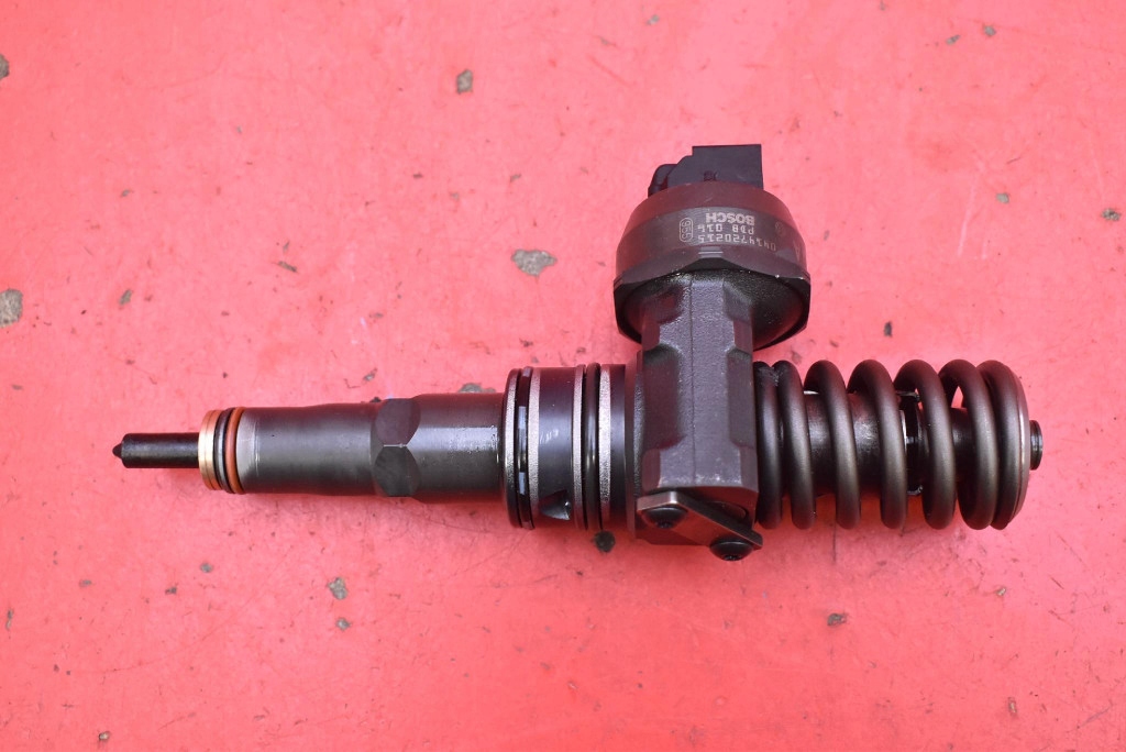 Einspritzdüse Einspritzdüse 038130073AG 0414720215 VW GOLF 5 V PLUS 1.9 TDI 105 KM