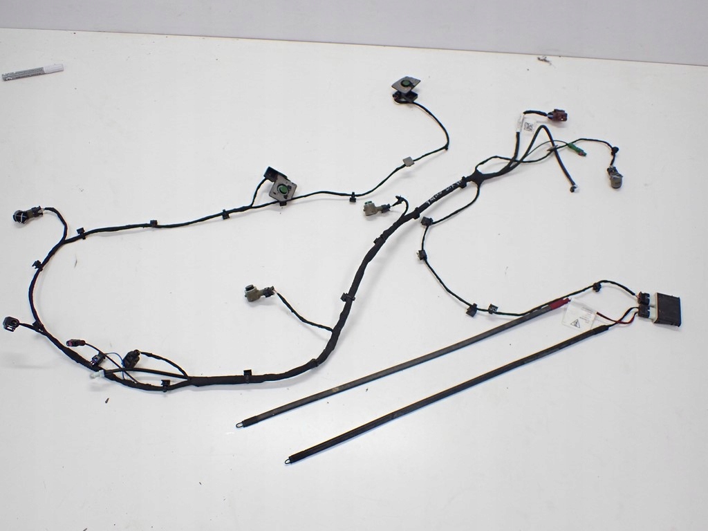 3G0962243C - ДАТЧИК PDC УСТАНОВКА ЗАДНІЙ МОДУЛЬ PORSCHE TAYCAN 20