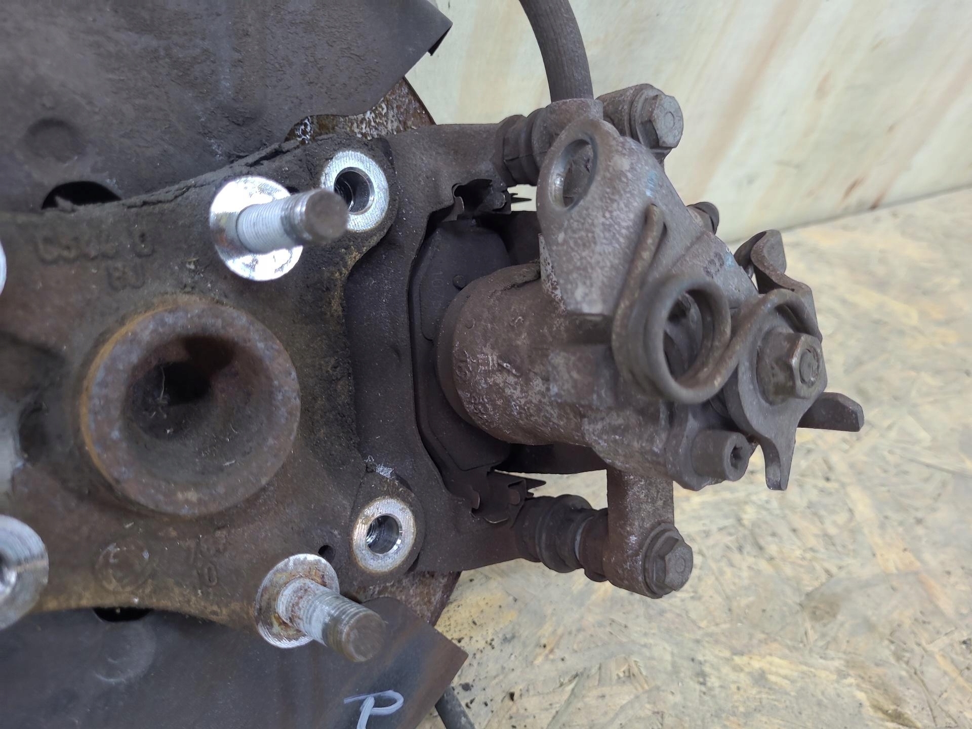 caliper brake rear part right side Fiat 500 2 2009