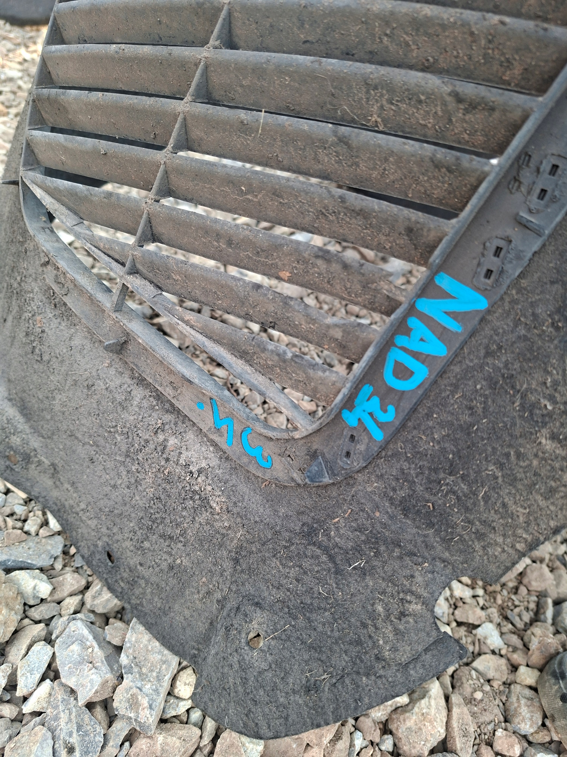 mudguard left front front left Audi Q7 4L