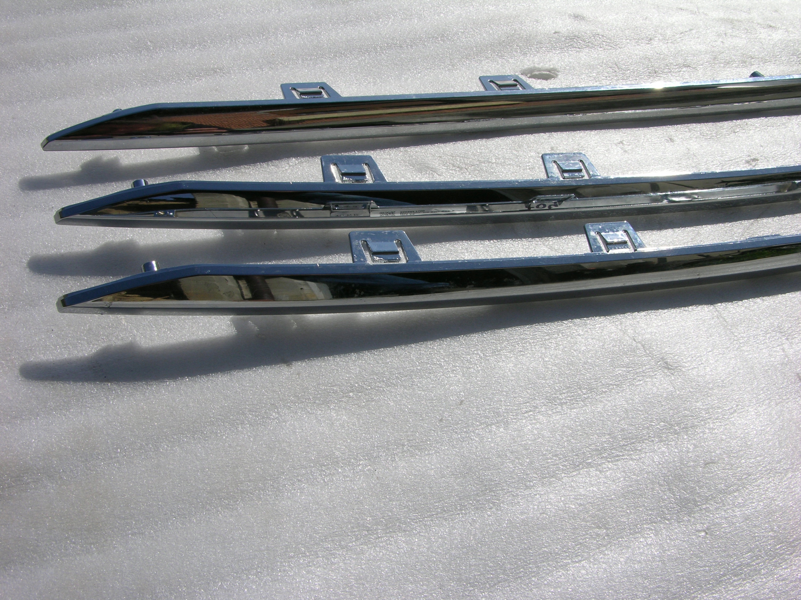 KIA SPORTAGE 2019-2020 LISTWA ZDERZAK TYŁ CHROM Kolor srebrny