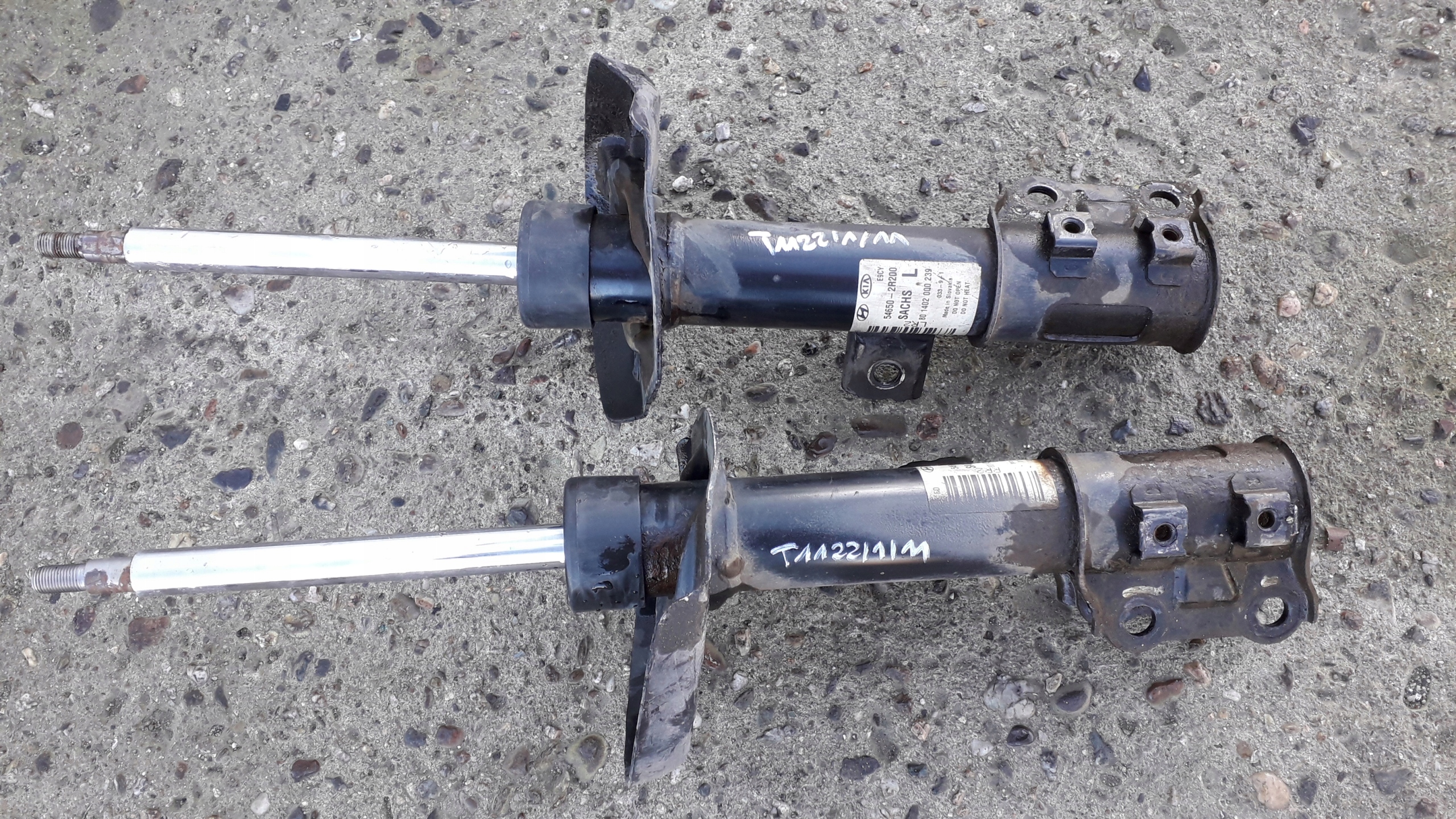 HYUNDAI I30 1 и 07-12 передний амортизатор l + P