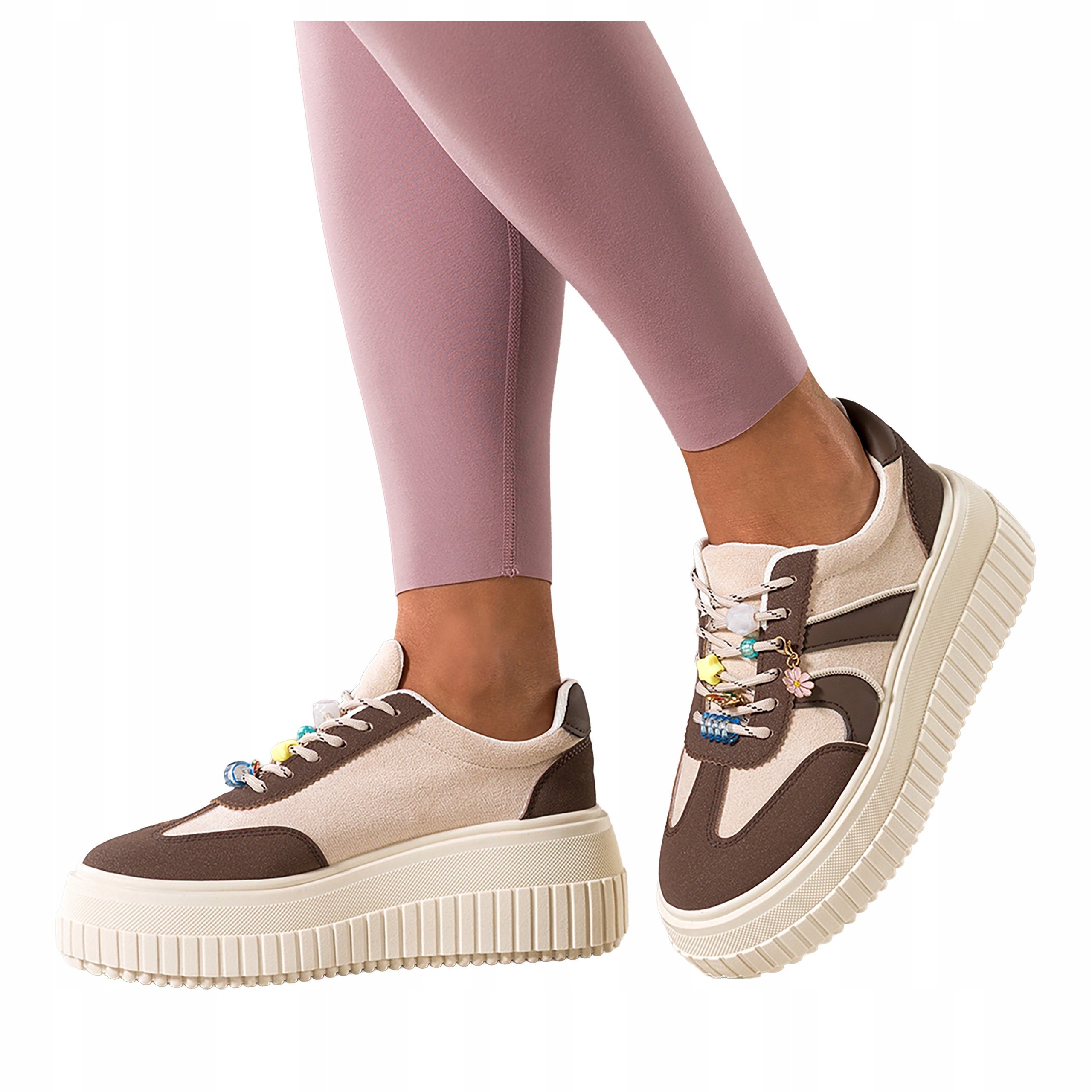 Tenisky Čkeoladové Dámské Sportovní Drážkované Podešev Šněrovací vel. 40