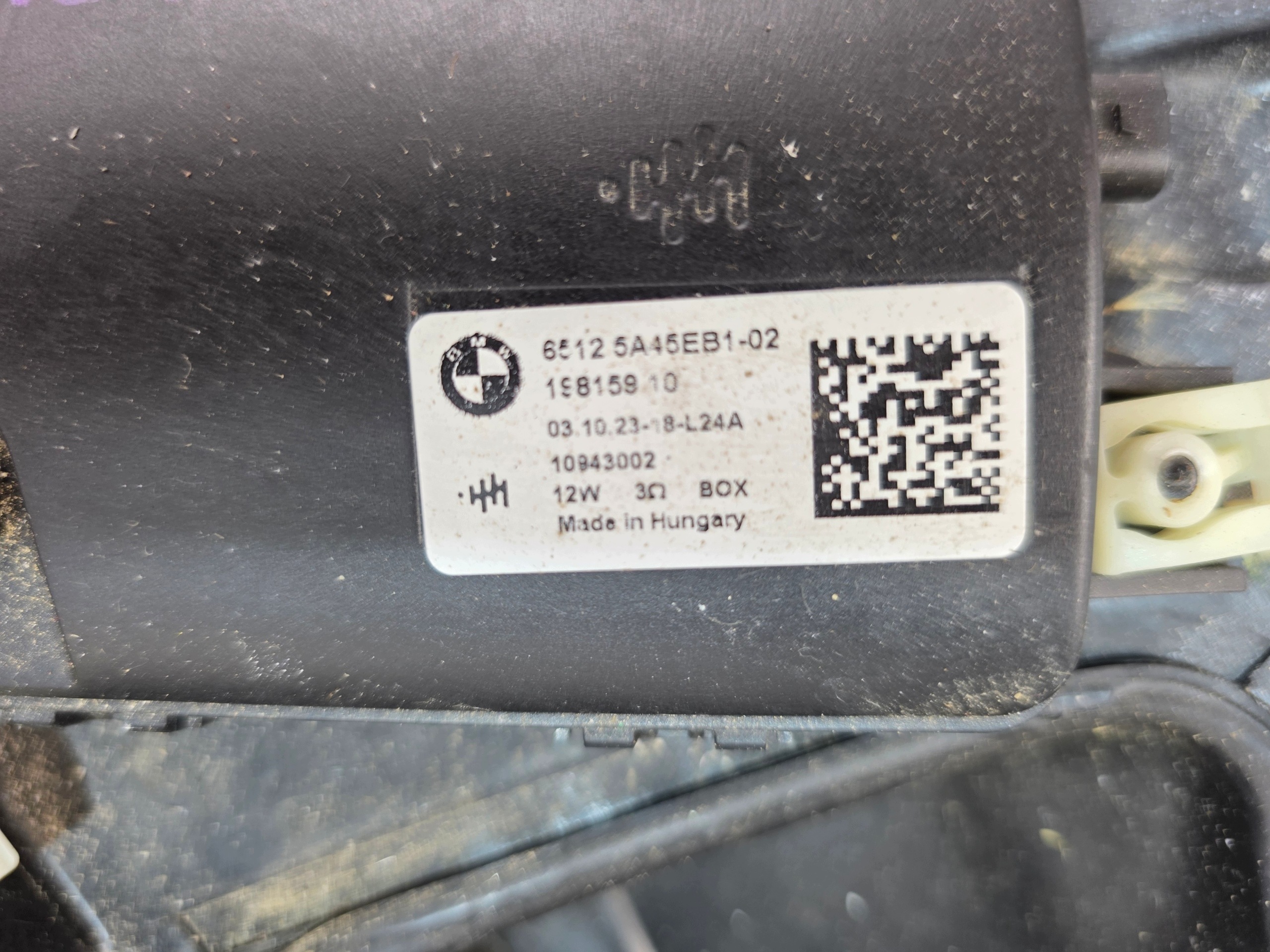 TROJKAT NADKOLA right front BMW XM G09 9451716