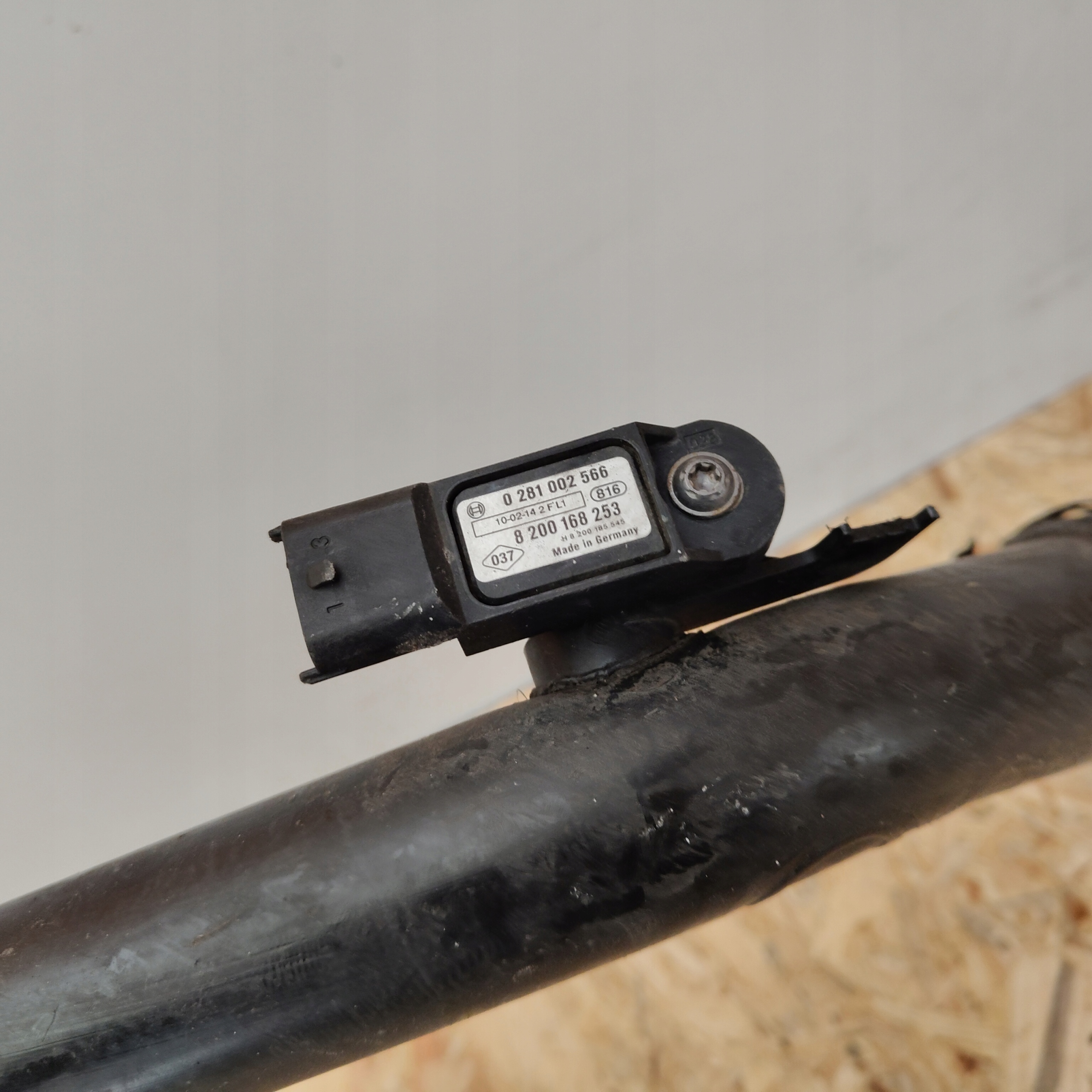 pipe wiring air RENAULT 8200981497