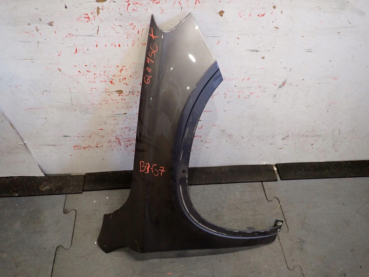 fender front front right MERCEDES GLA W156 2013