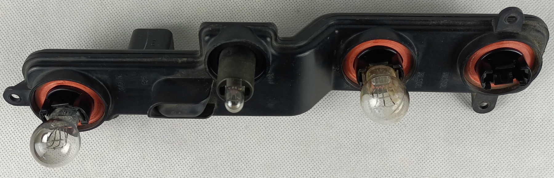 Панель лампи, патрон лампи заднього ліхтаря R Dodge Duran