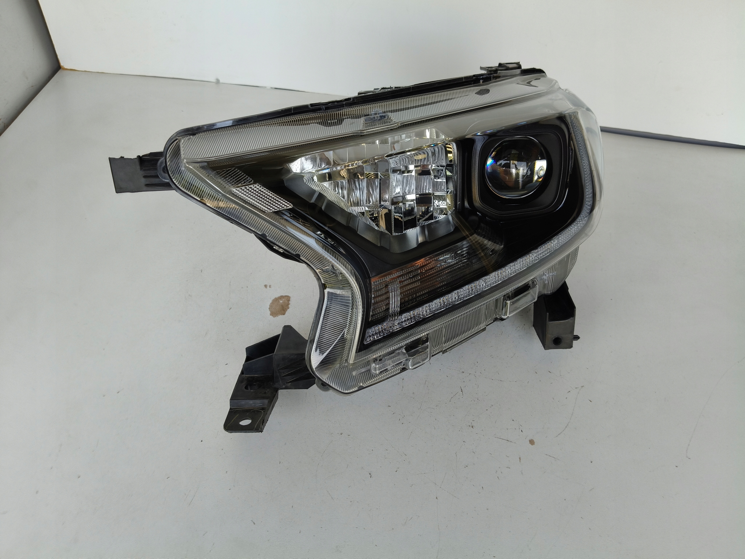 Licht links REFLEKTOR FORD RANGER 19- FULL LED