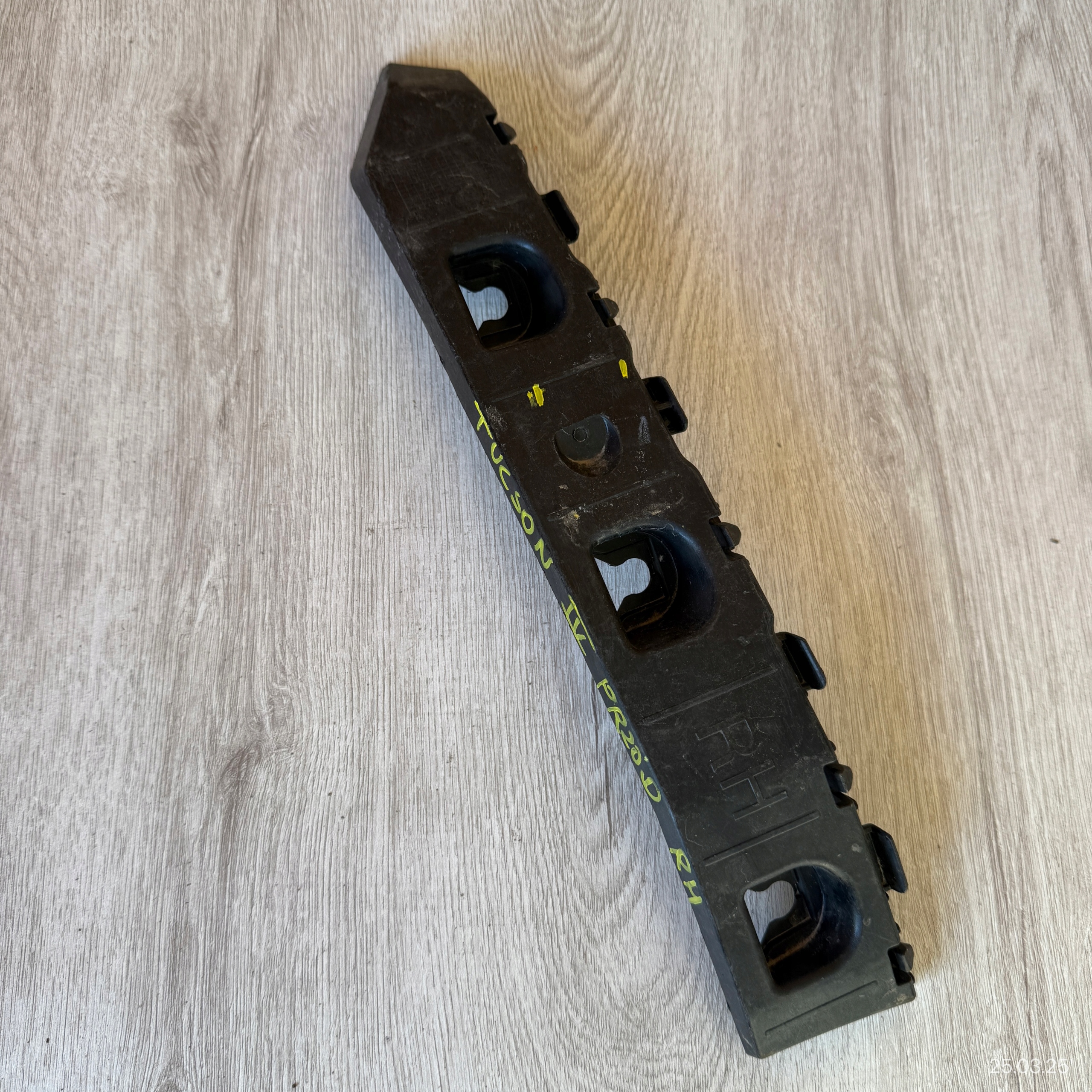 bumper bracket rear right HYUNDAI TUCSON IV 86654-N7000