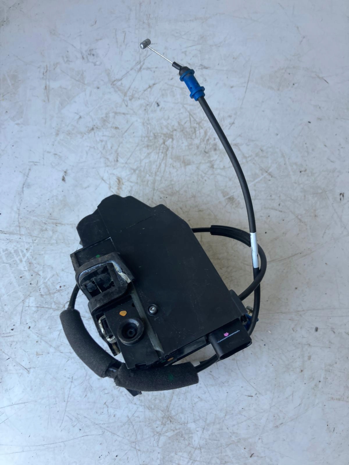 lock door left front CITROEN C4 PICASSO II 9810310380
