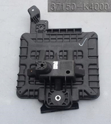 PODSTAWA AKUMULATORA HYUNDAI KONA 37150-K4000