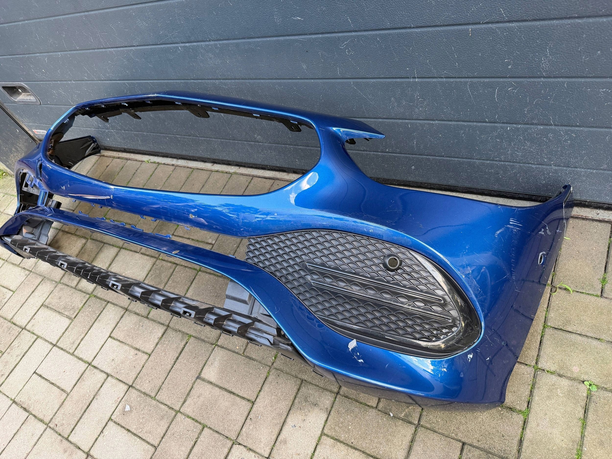 Mercedes C W206 nárazník předek přední