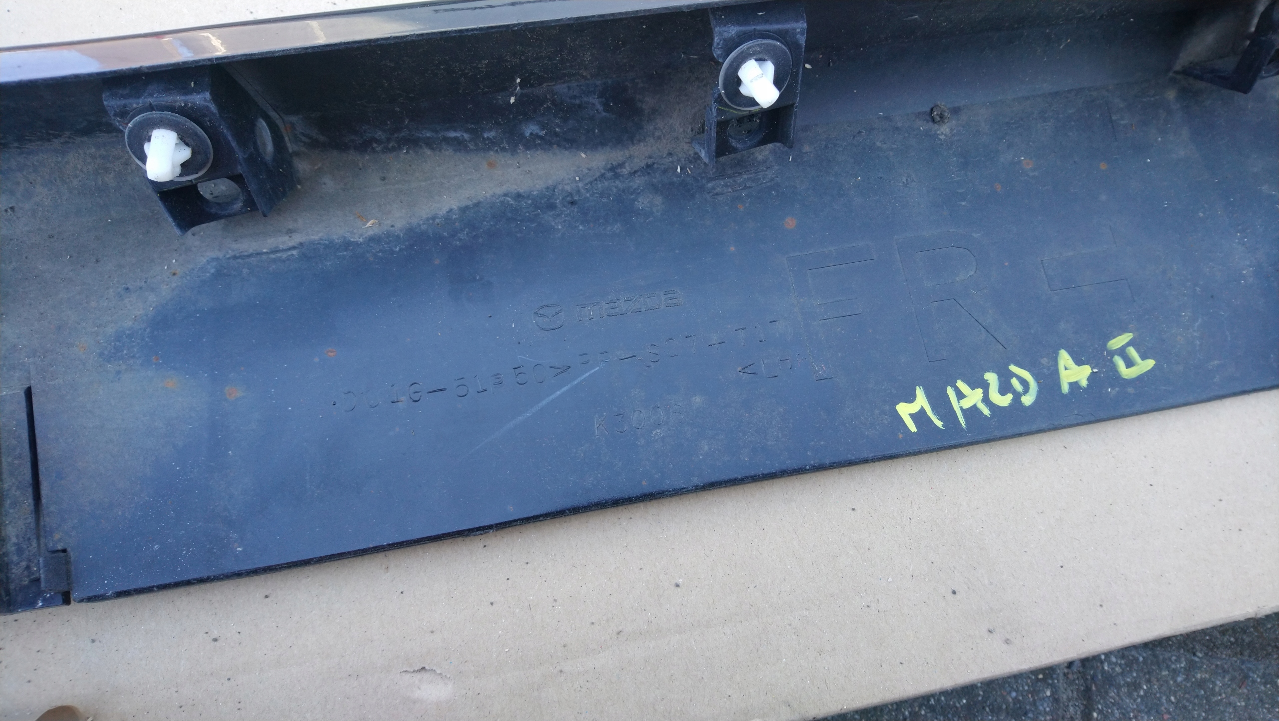 молдинг порога левый mazda 2 спорт 2007-2014