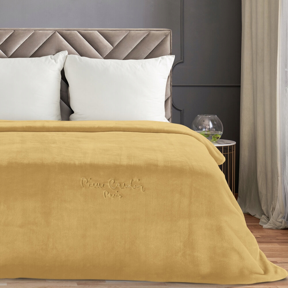 Deka Pierre Cardin CLARA1 160x220 Pierre Cardin Eurofirany medovo nadýchaná