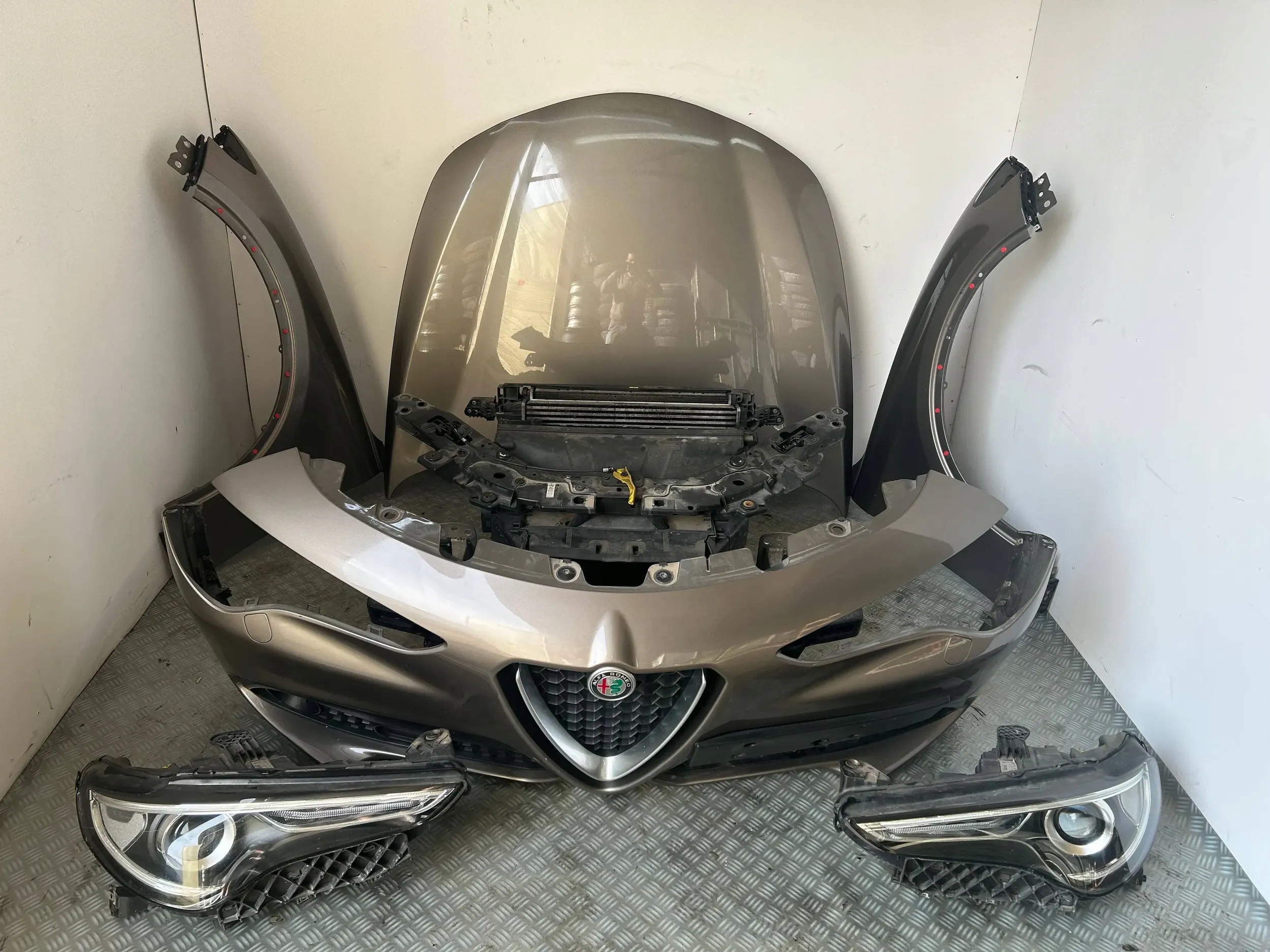 MASKA ZDERZAK PAS LAMPY BŁOTNIK PRZÓD KOMPLET ALFA ROMEO STELVIO 2.2 082 Producent części Alfa Romeo OE