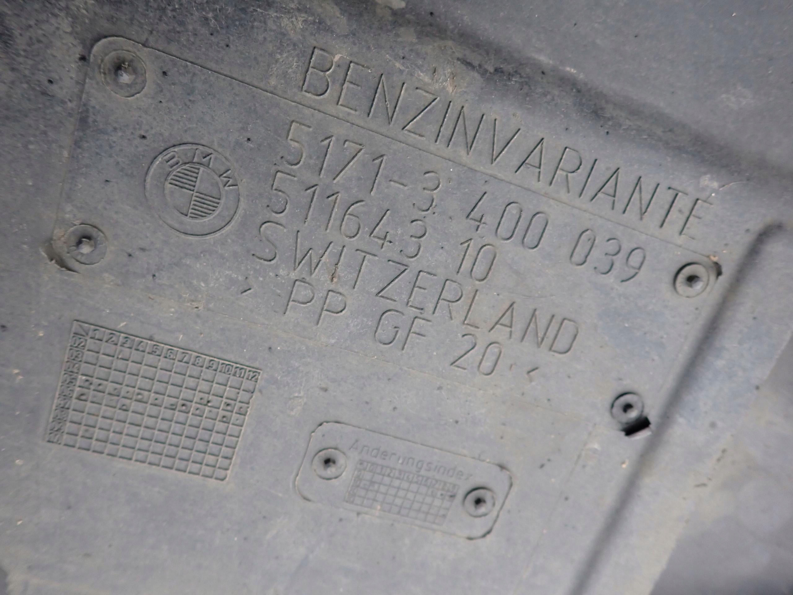 BMW X3 E83 cover cover chassis 5171-3400039